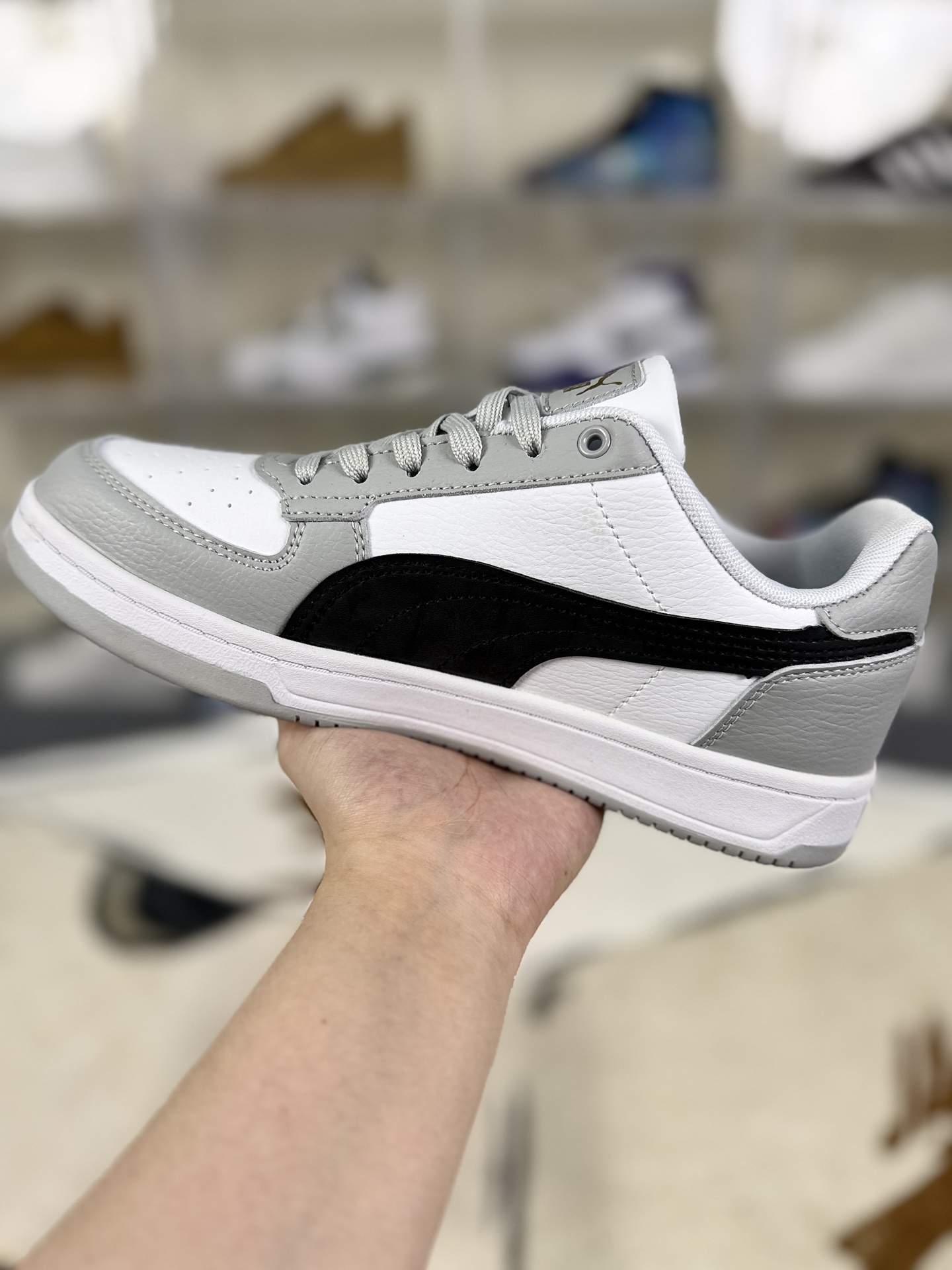 Puma Caven 2.0 Low-Top Sneakers - Durable, Comfortable, and Stylish 3 i1755885917515 8753 0 1