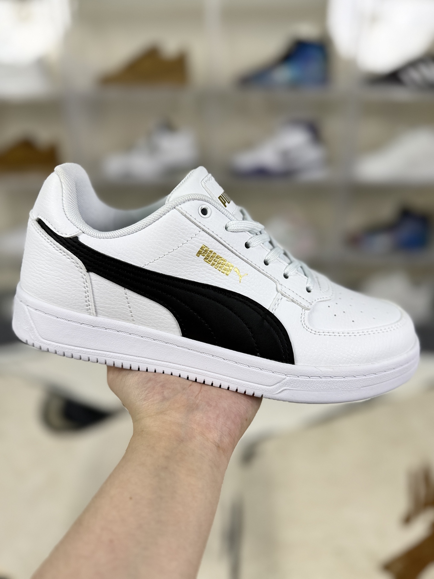 PUMA Caven 2.0: Classic Low-Top Sneakers - White & Black, Unisex Design 2 i1755885942474 956 0 0
