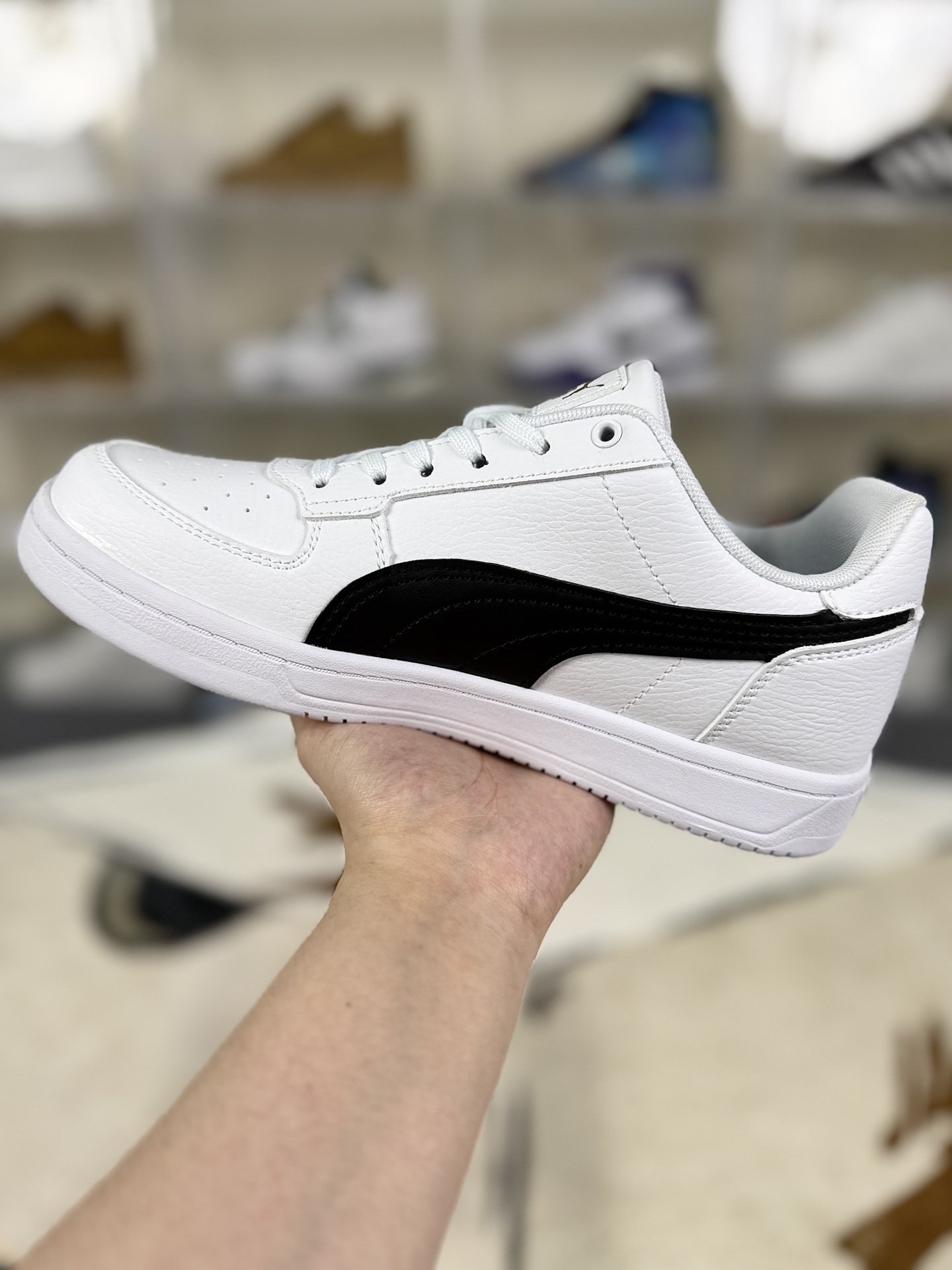 PUMA Caven 2.0: Classic Low-Top Sneakers - White & Black, Unisex Design 3 i1755885944004 4987 0 1