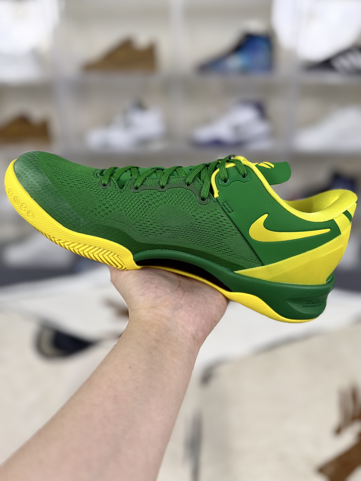 Nike Kobe 8 Oregon Ducks PE Basketball Shoes - Green/Yellow - Size 40-48.5 2 i1755886168273 9087 0 1