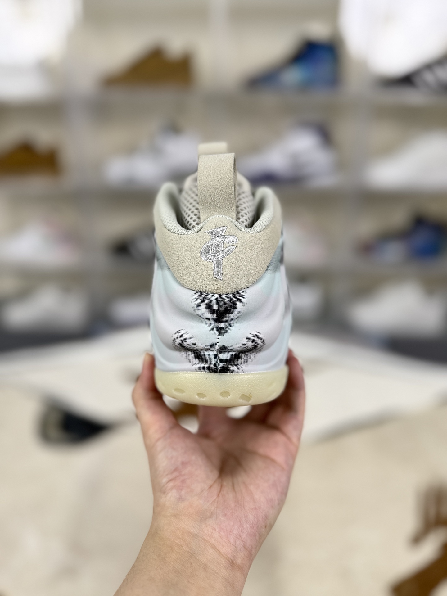 Nike Air Foamposite One 'Dream A World' Basketball Shoes - Gray Comet 3 i1755975292712 1256 0 2