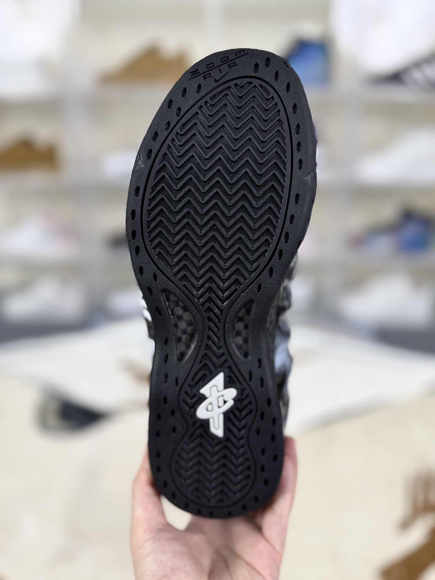 Nike Air Foamposite One 'Black White' Basketball Shoes - DM0115-002 7 i1755975349953 4318 0 4