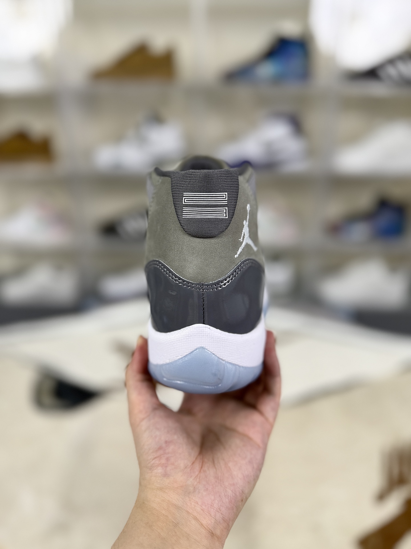 Air Jordan 11 Retro Cool Grey Fashion Mid-Top Basketball Shoes Unisex 4 i1755975378284 7471 0 2