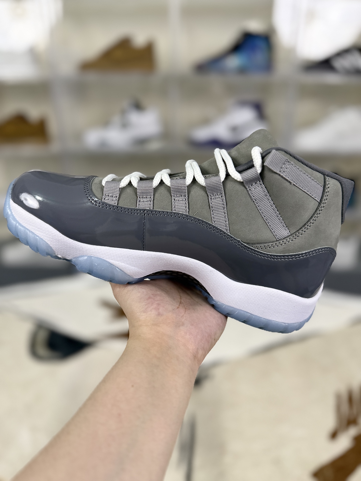 Air Jordan 11 Retro Cool Grey Fashion Mid-Top Basketball Shoes Unisex 3 i1755975381364 1892 0 1