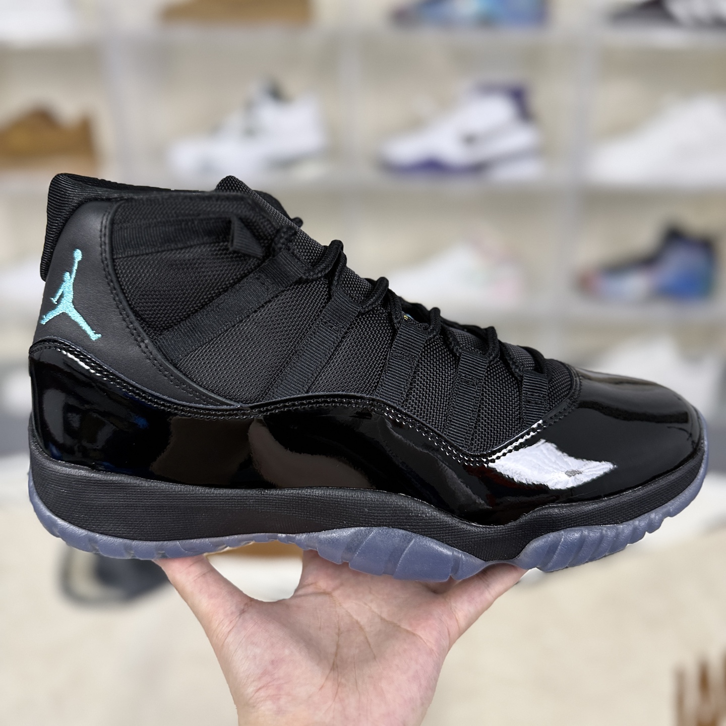 Air Jordan 11 Gamma Blue: Iconic Style, Superior Performance Basketball Shoes 8 i1755975410162 3156 0 5