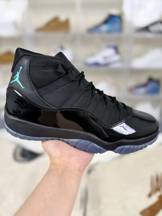 Jordan Air Jordan 11 Gamma Blue Basketball Shoes - Black/Blue - Retro Style