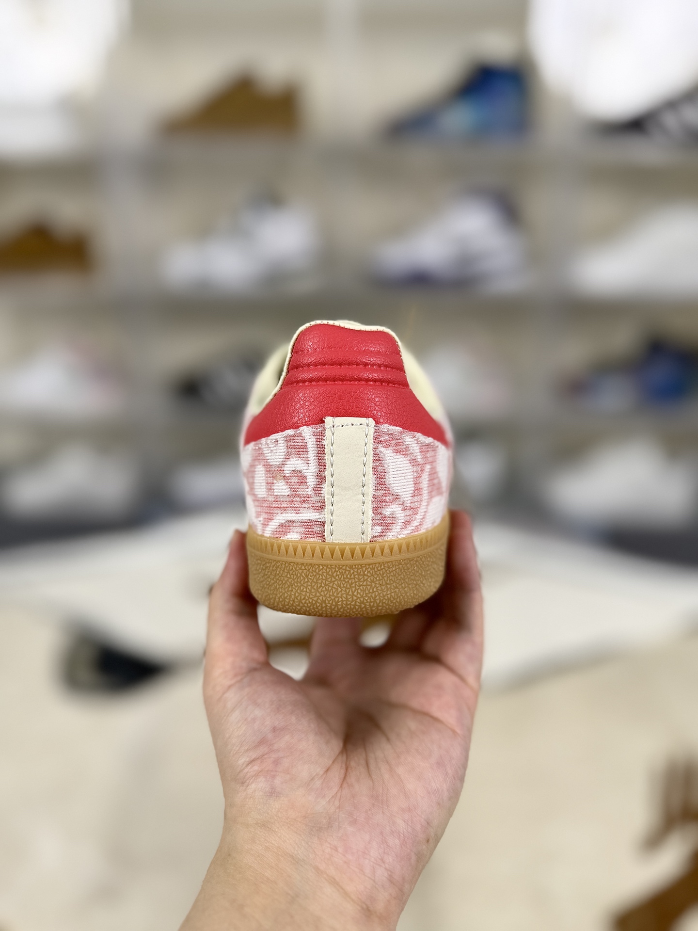 Adidas Originals Samba Low-Top Sneakers - White/Pink, Unisex Design 3 i1755975453060 8181 0 2