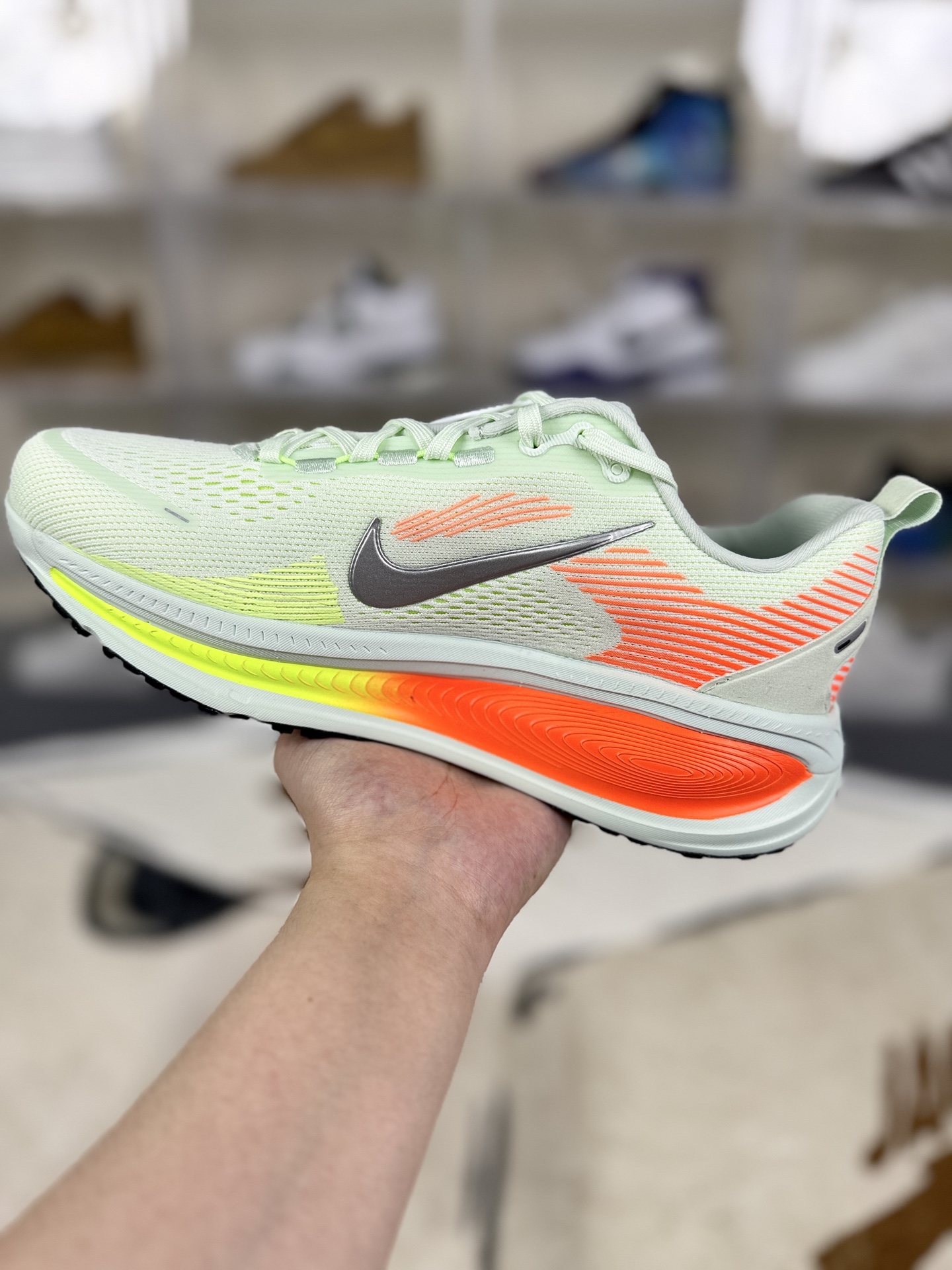 Nike Vomero 18: Ultimate Comfort, Lightweight, Breathable Running Shoes 3 i1756062960273 5526 0 1