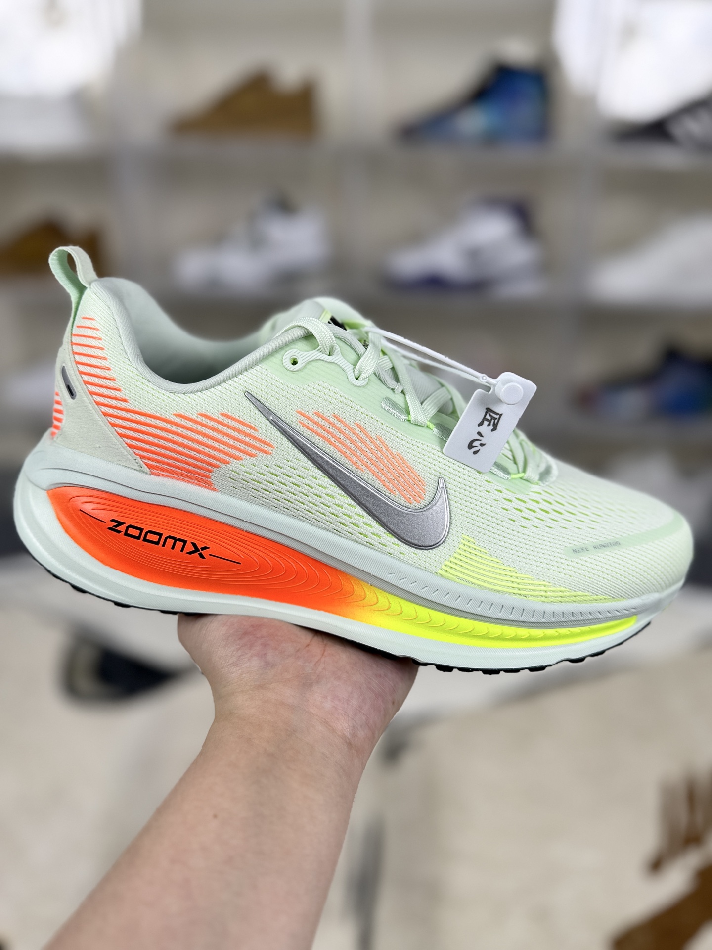 Nike Vomero 18: Ultimate Comfort, Lightweight, Breathable Running Shoes 2 i1756062960277 6484 0 0
