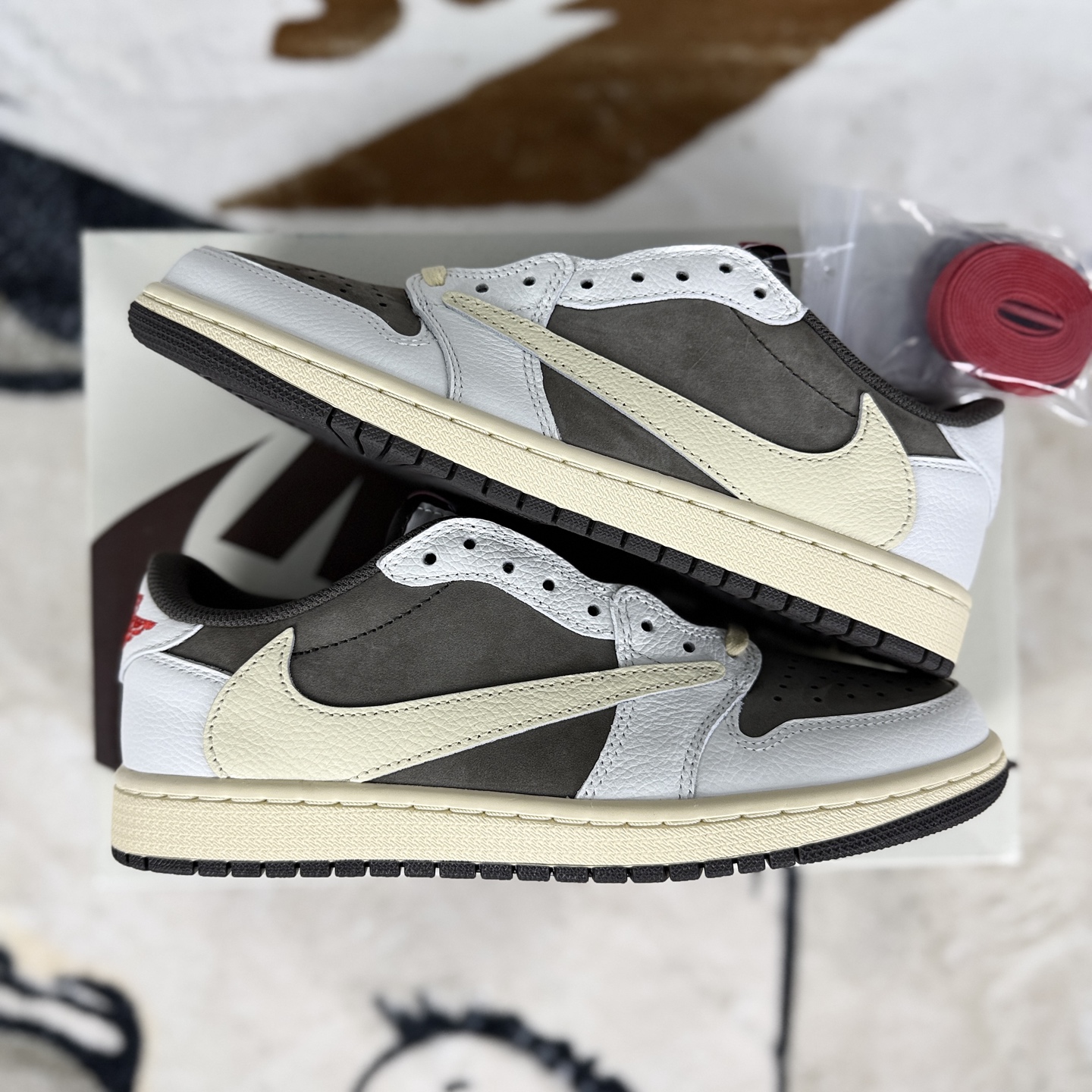 Travis Scott x Air Jordan 1 Low 'Reverse Mocha' Retro Sneakers 8 i1756236881866 3389 0 7