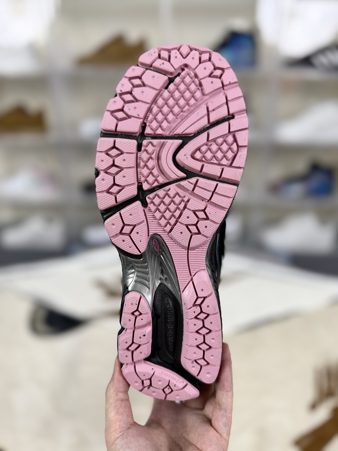 New Balance 1906R Running Shoes - Black & Pink, Comfortable & Durable 7 i1756316485412 5731 0 4
