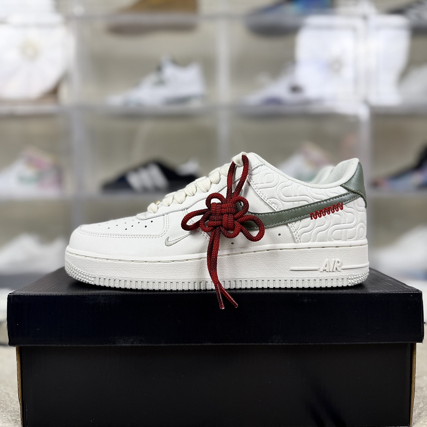 Nike Air Force 1 CNY 'Year of the Snake' Low-Top Sneakers - White 10 i1756316551353 131 0 8