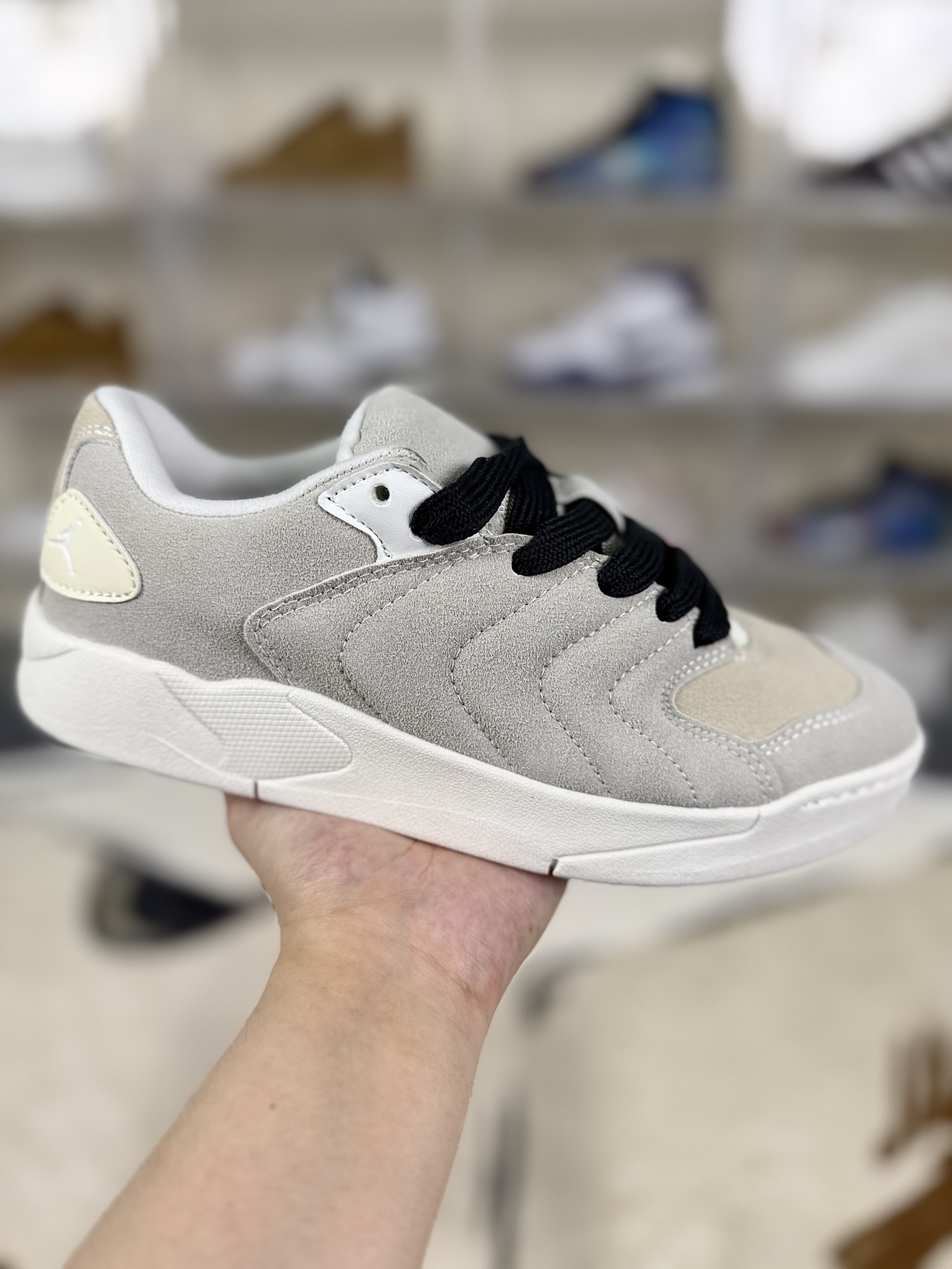 Jordan Session Low-Top Sneakers - Comfortable, Stylish, and Durable for Everyday Wear 14 i1756405236496 6561 0 0