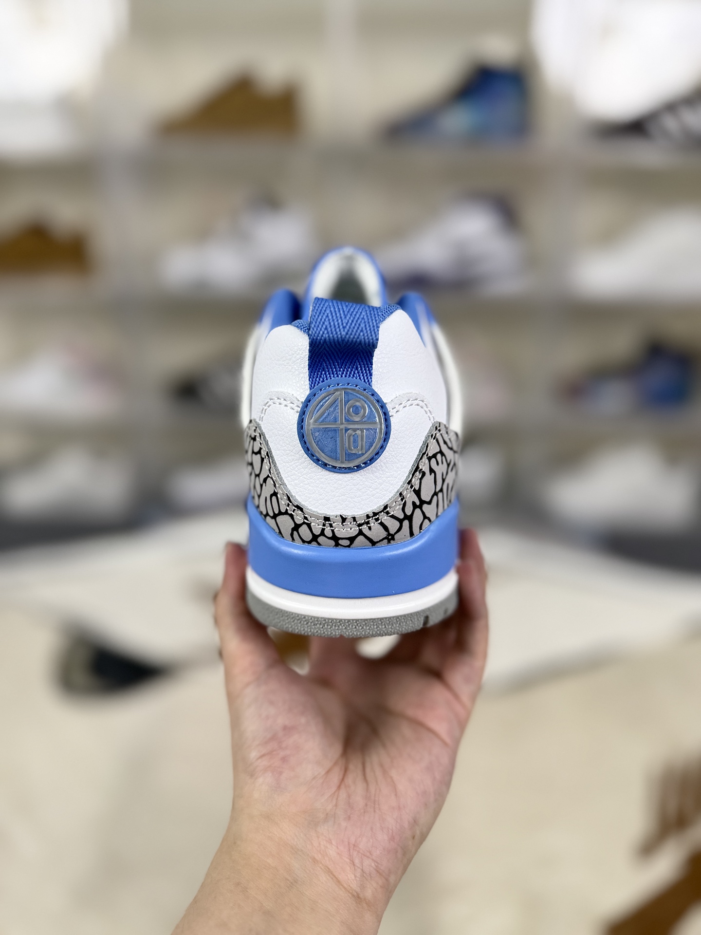 Jordan Spizike Low UNC: Comfortable, Low-Cut Retro Basketball Shoes for All 4 i1756493846023 5370 0 2