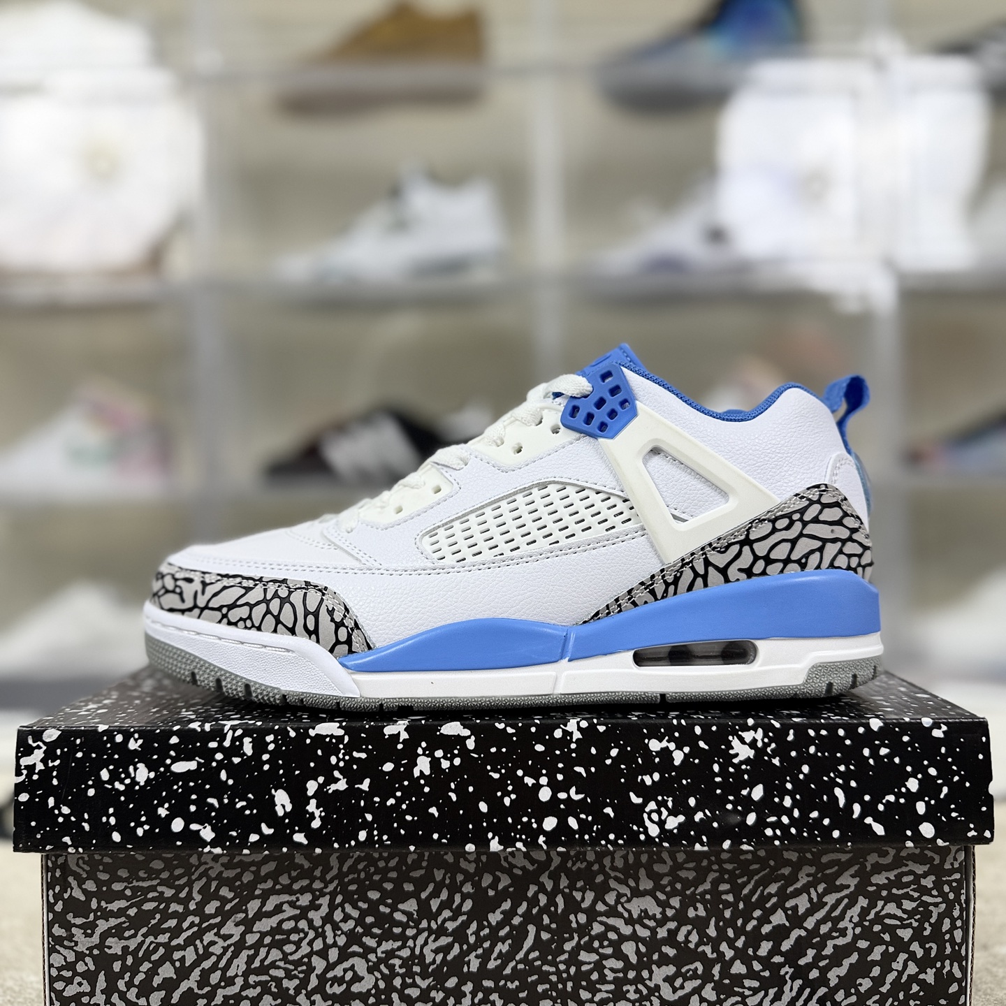 Jordan Spizike Low UNC: Comfortable, Low-Cut Retro Basketball Shoes for All 10 i1756493849078 2585 0 8