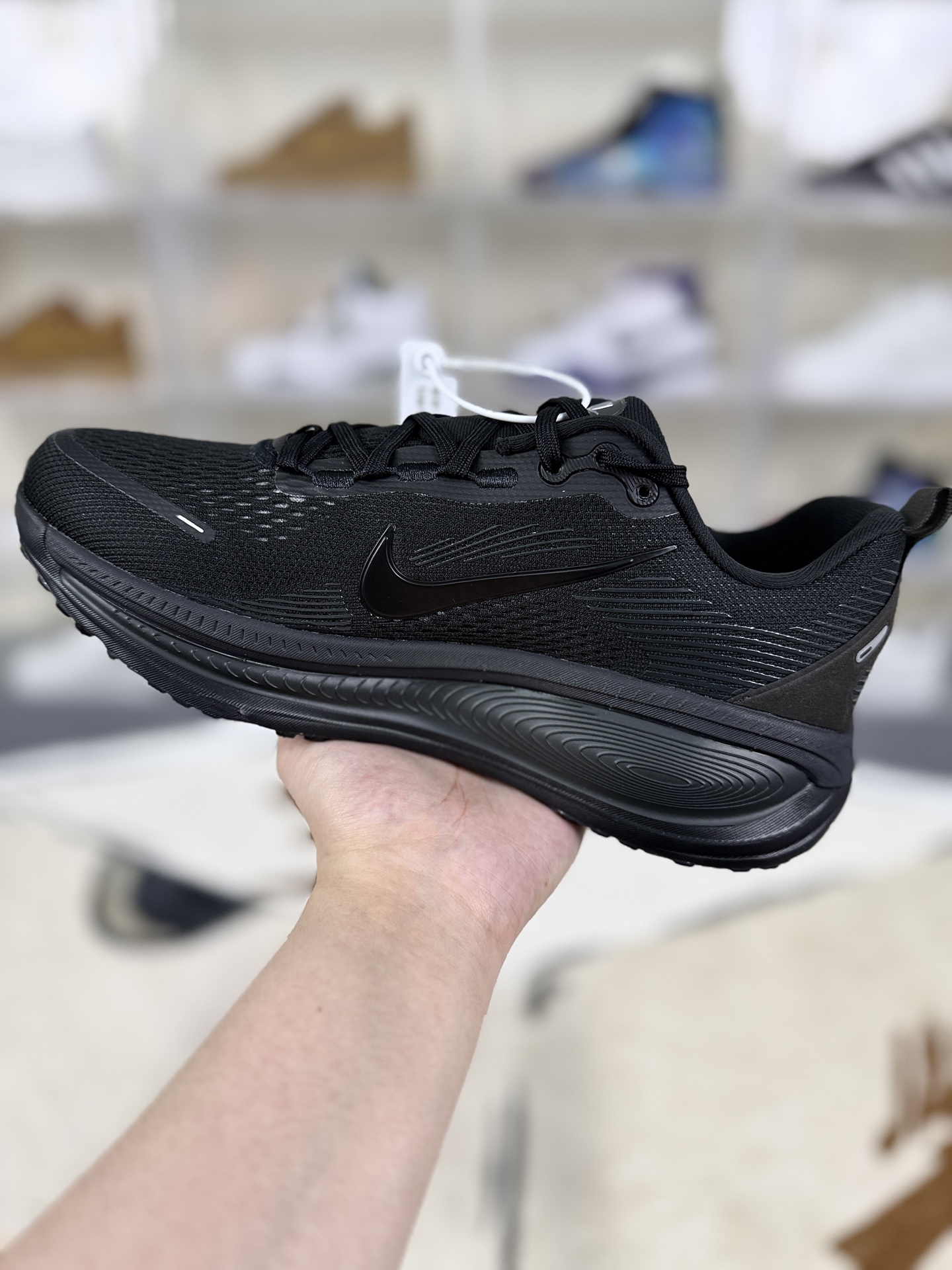 Nike Vomero 18 Black Running Shoes - Ultimate Comfort & Performance 3 i1756573307979 6850 0 1