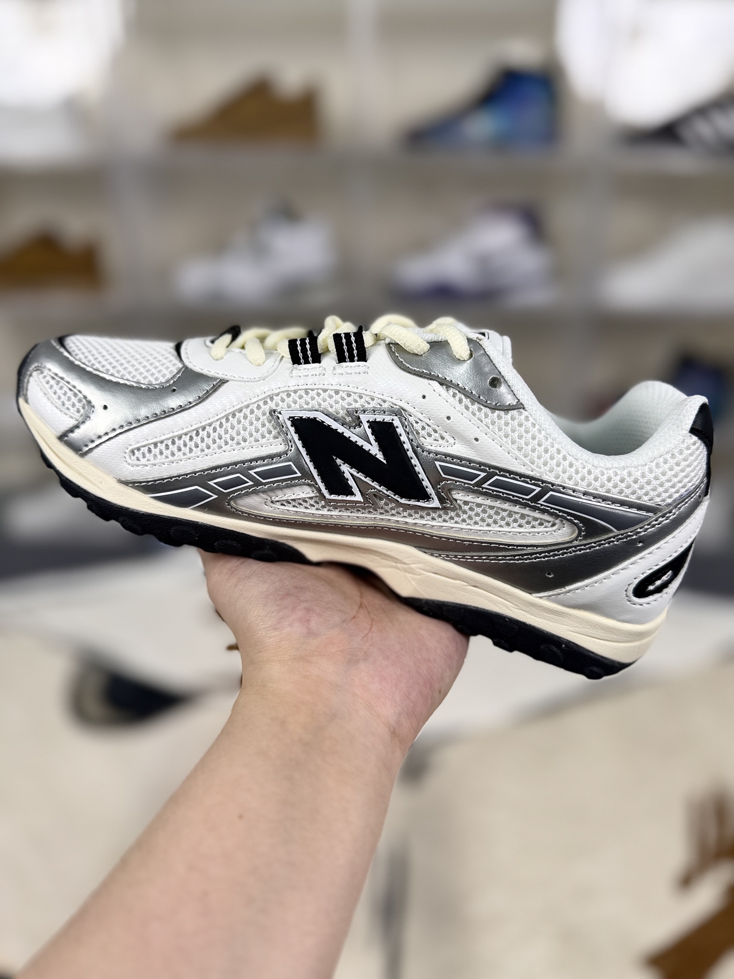 New Balance 204L White Silver Lifestyle Sneakers - Fashionable and Comfortable 3 i1756573348128 1785 0 1