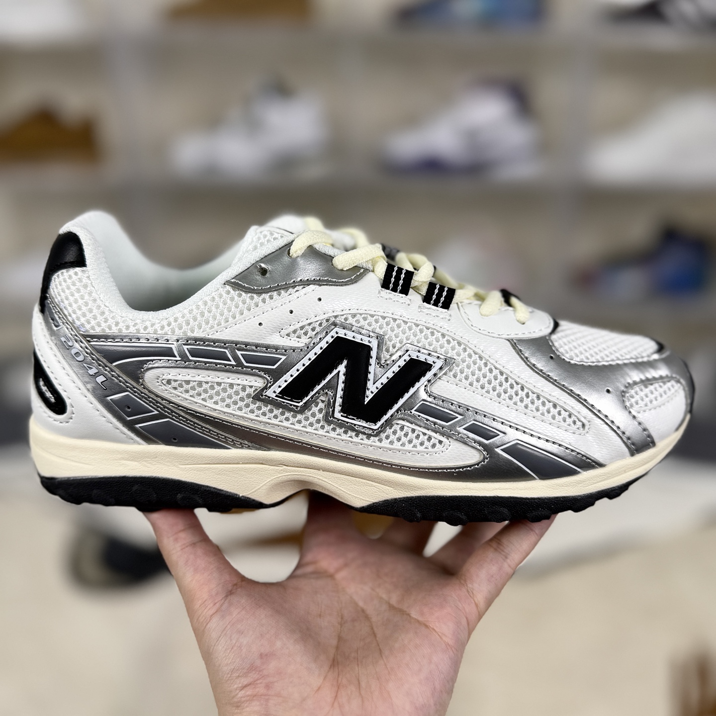 New Balance 204L White Silver Lifestyle Sneakers - Fashionable and Comfortable 8 i1756573350384 1630 0 5