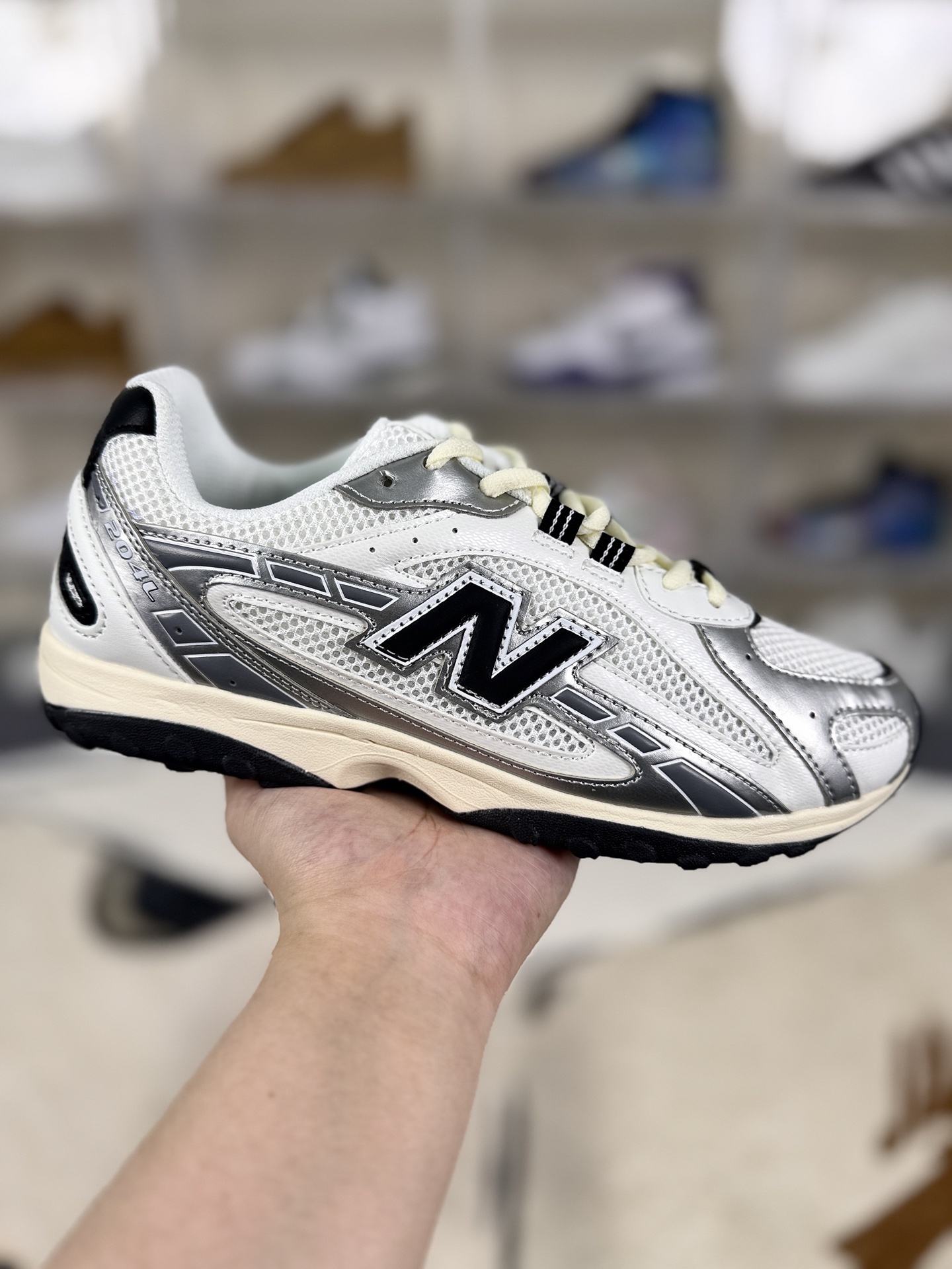 New Balance 204L White Silver Lifestyle Sneakers - Fashionable and Comfortable 2 i1756573352243 4330 0 0