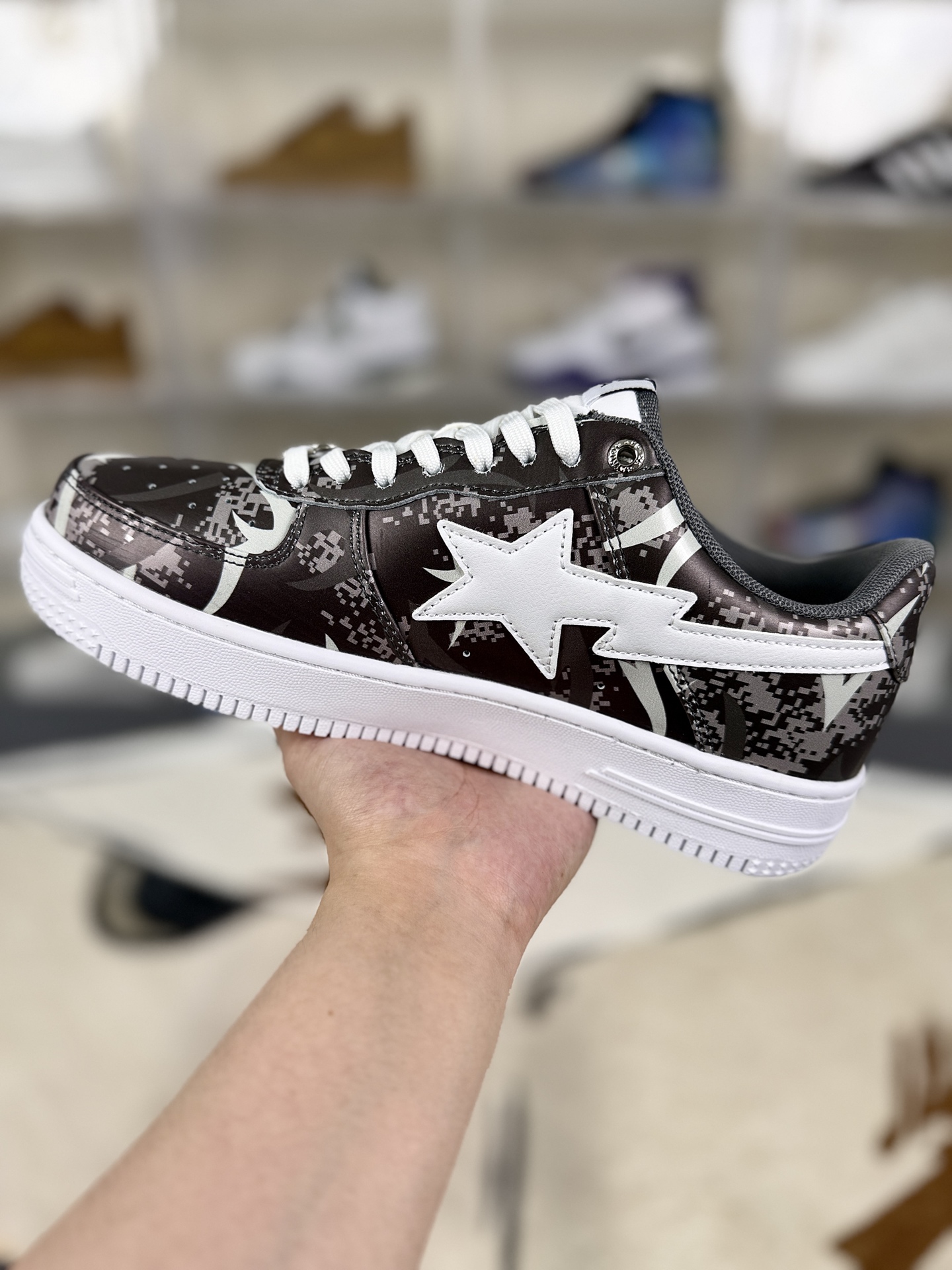 A Bathing Ape BAPE STA EGRA CAMO Leather Low-Top Sneakers - Unisex 3 i1756573370930 2636 0 1