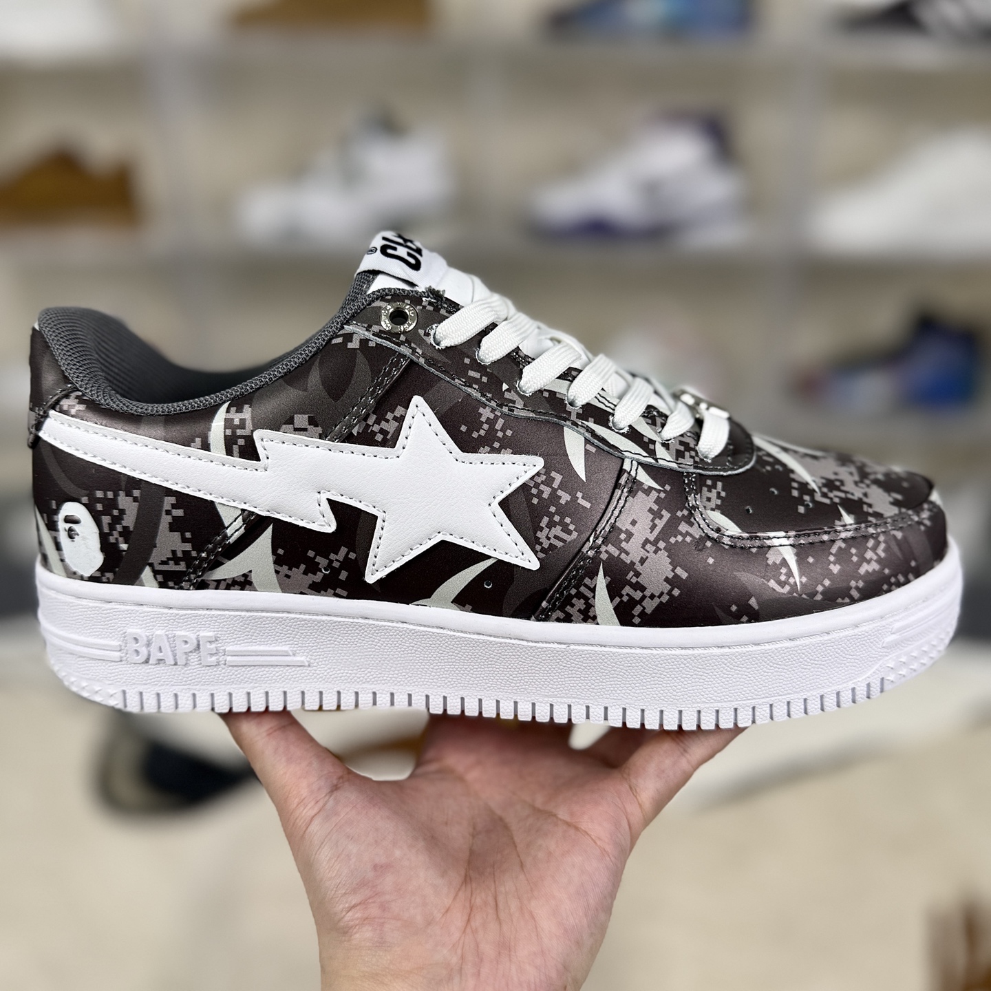 A Bathing Ape BAPE STA EGRA CAMO Leather Low-Top Sneakers - Unisex 8 i1756573372900 4966 0 5