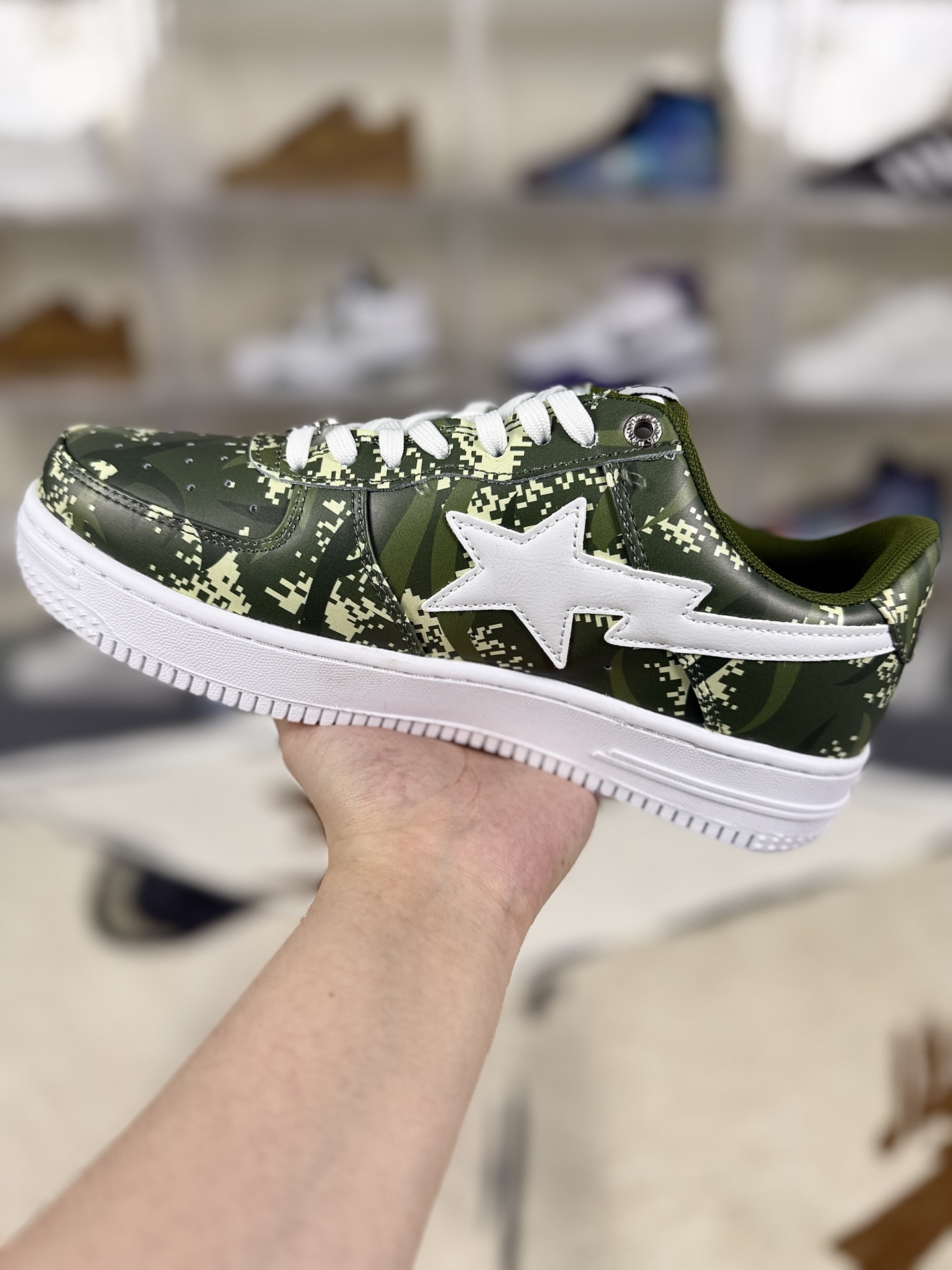 A Bathing Ape BAPE STA Camo Print Cowhide Low-Top Sneakers - Unisex 2 i1756573396419 1323 0 1