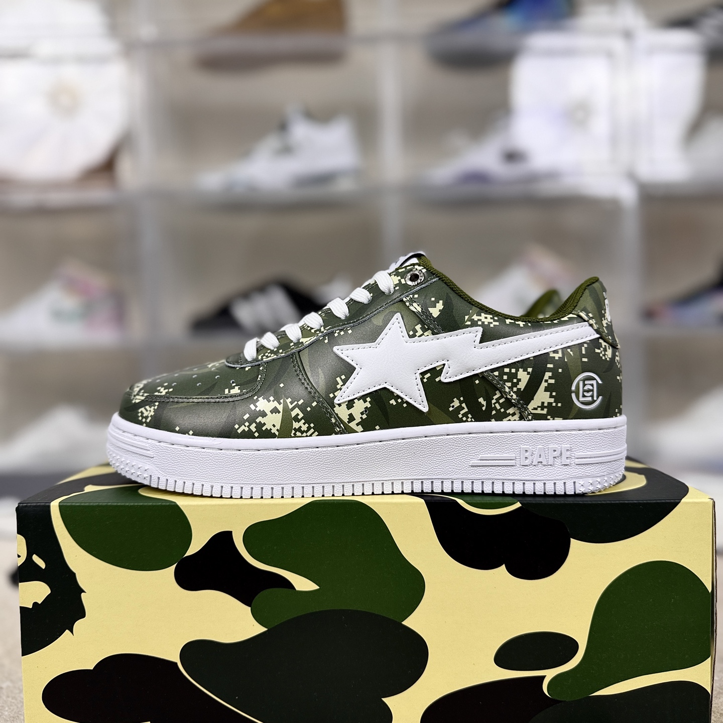 A Bathing Ape BAPE STA Camo Print Cowhide Low-Top Sneakers - Unisex 9 i1756573397663 7094 0 8