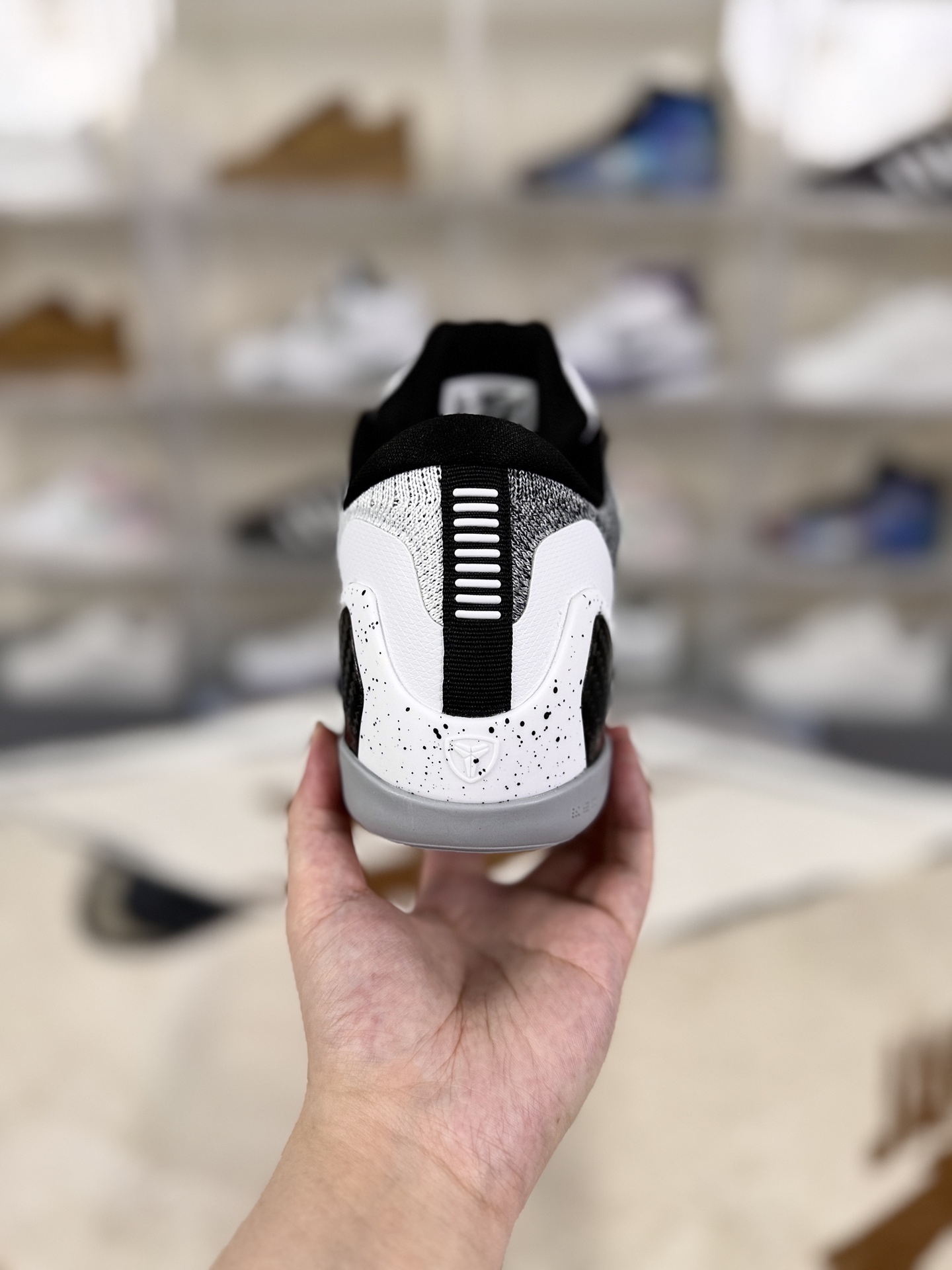 Nike Kobe 9 Elite Low 'Beethoven' Basketball Shoes - White/Black/Wolf Grey 4 i1756662807693 8608 0 2