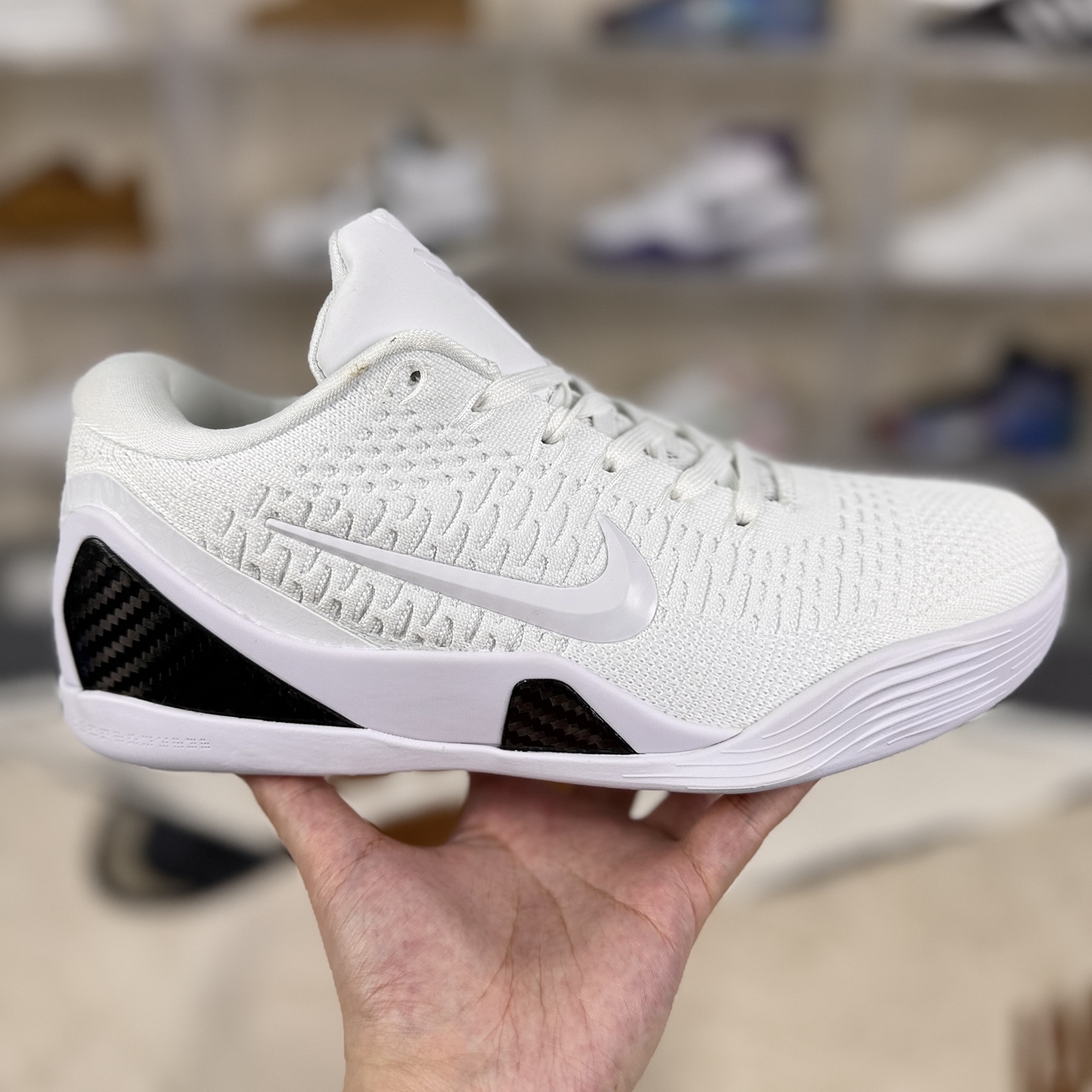 Nike Kobe 9 Elite Low Protro "Halo" Basketball Shoes - White/Carbon Fiber 8 i1756662830431 9583 0 5