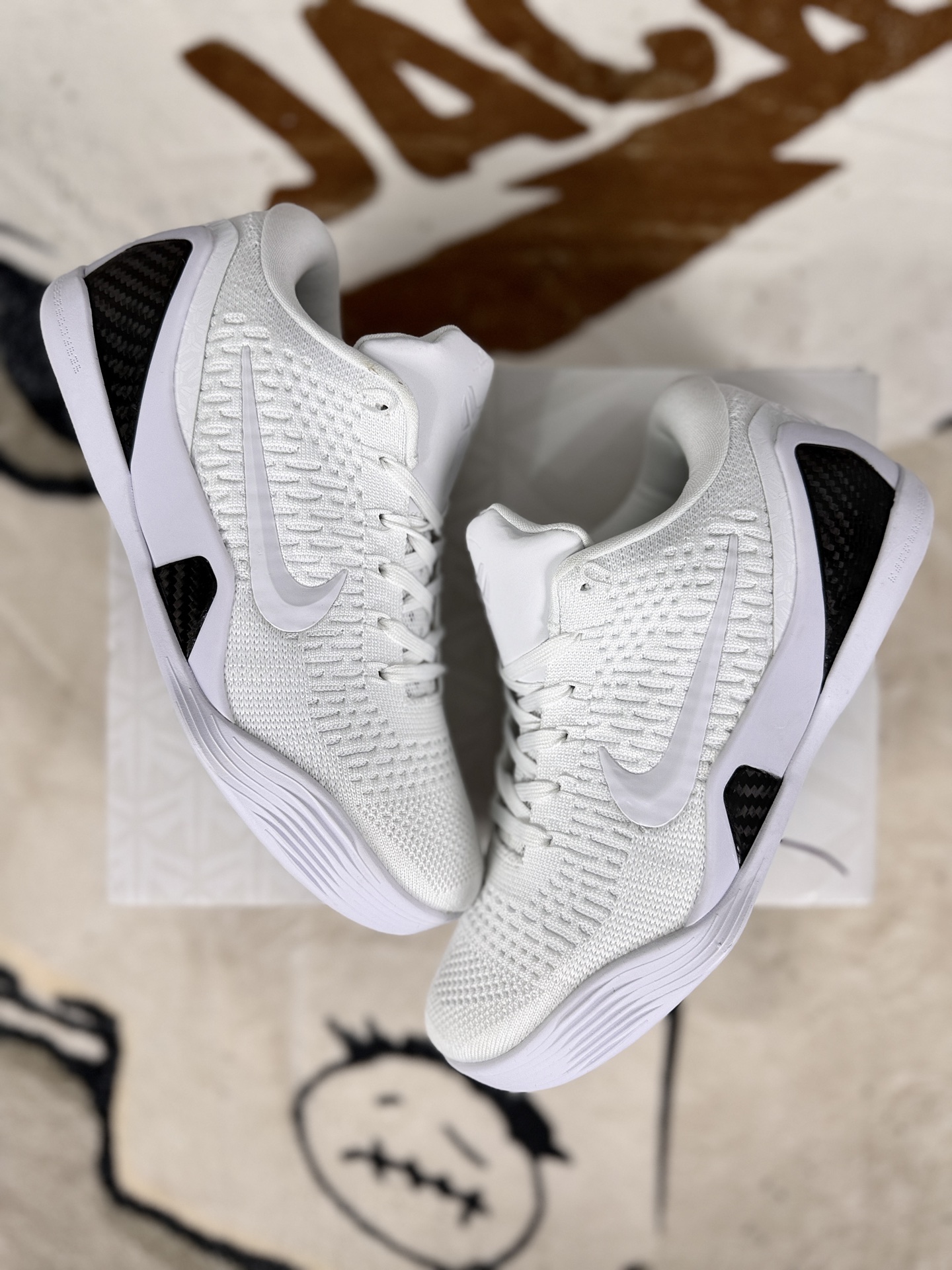 Nike Kobe 9 Elite Low Protro "Halo" Basketball Shoes - White/Carbon Fiber 6 i1756662830579 3262 0 6