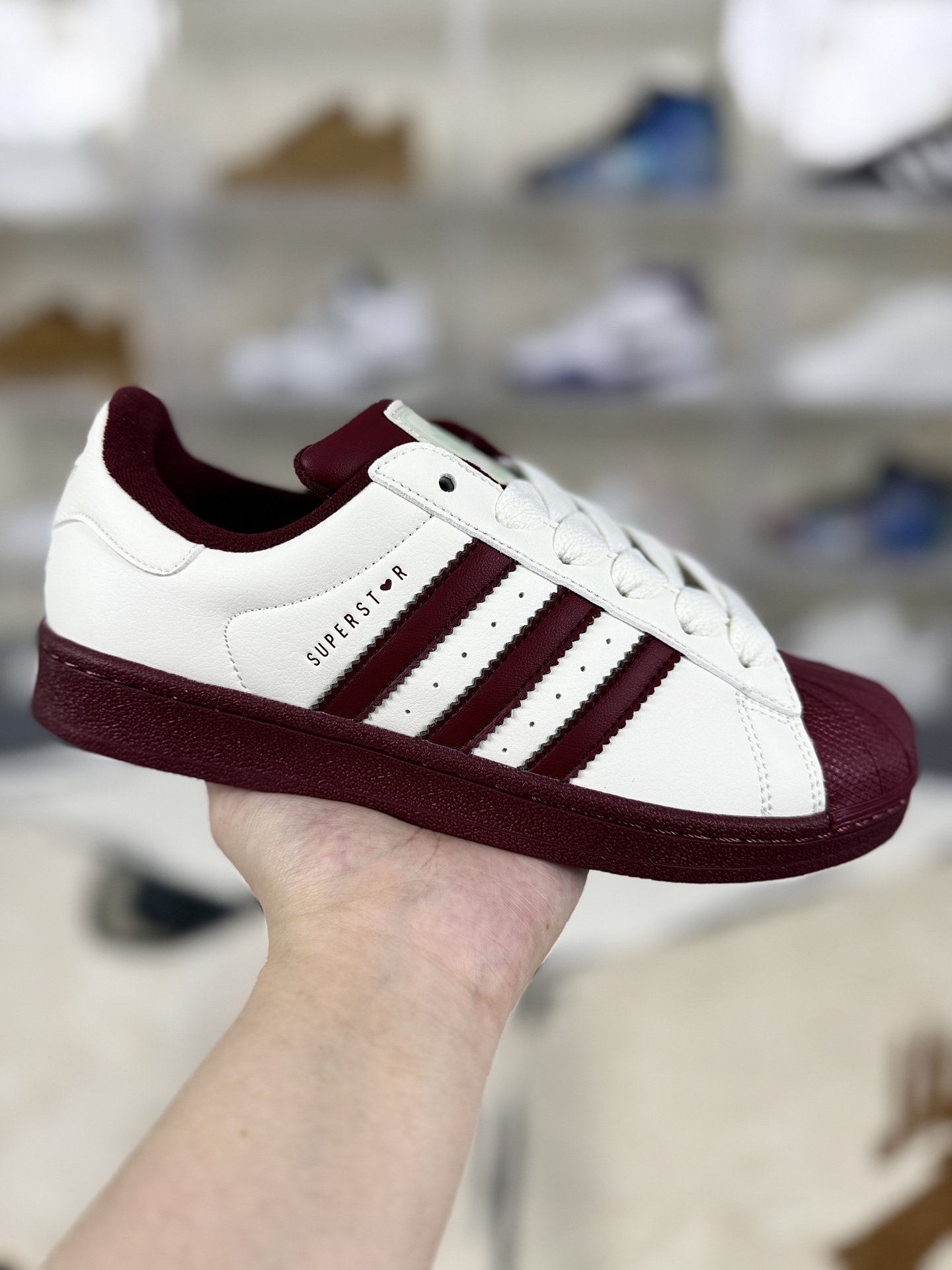 Adidas Originals Superstar Women's Classic Low-Top Sneakers - White/Burgundy 2 i1756748576311 3848 0 0