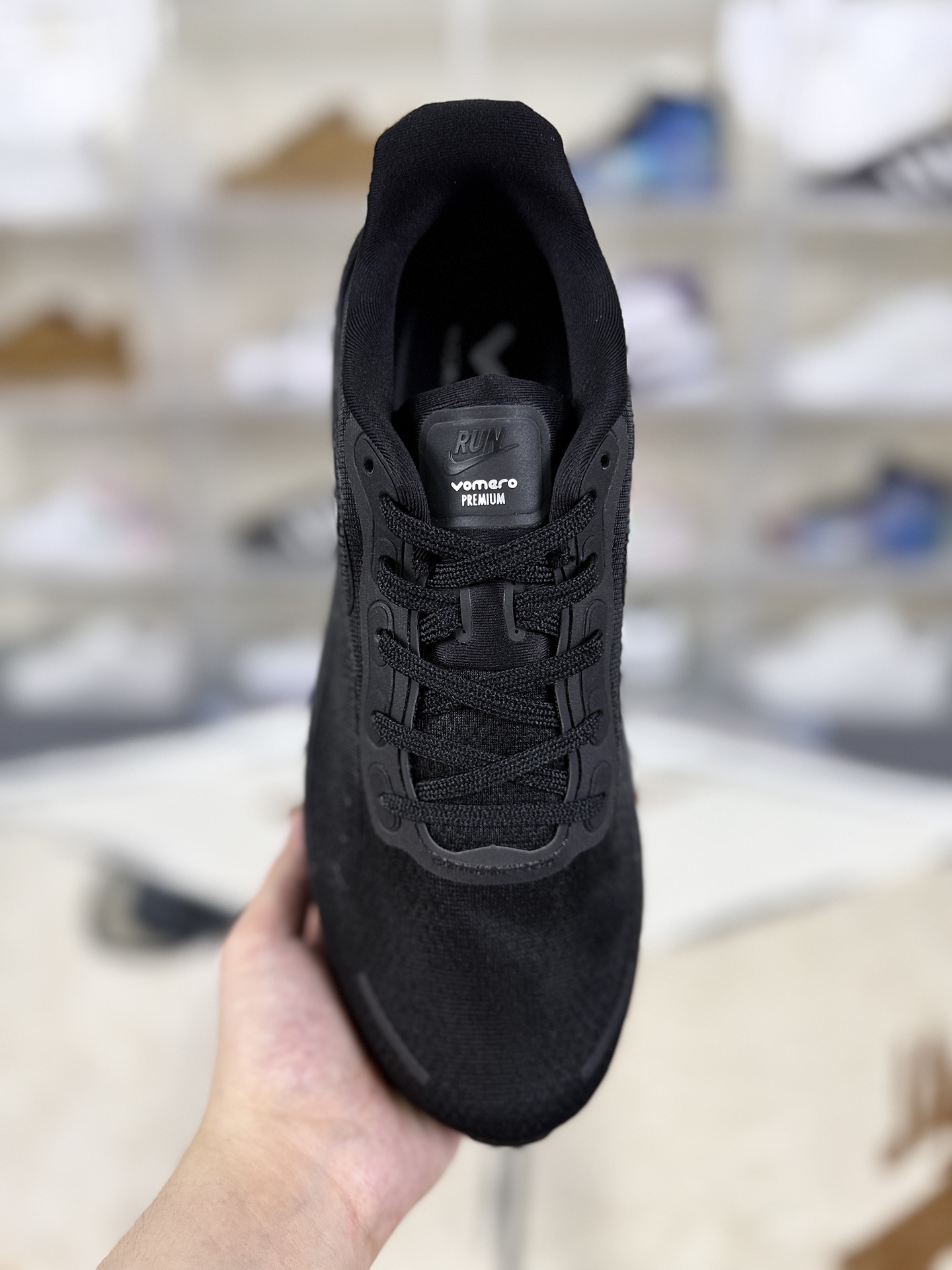 Nike Vomero Premium Running Shoes - Black, Cushioned, and Breathable 4 i1756836085888 9860 0 3