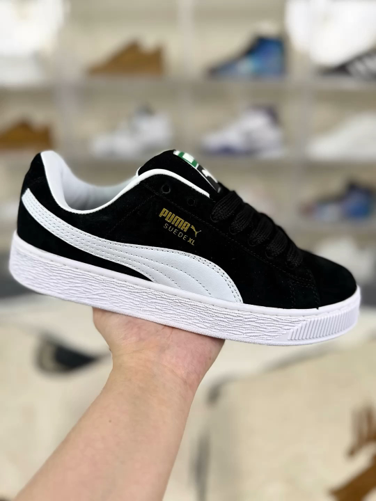 Puma Suede XL: Timeless Style, Supreme Comfort - Black/White Unisex Sneakers