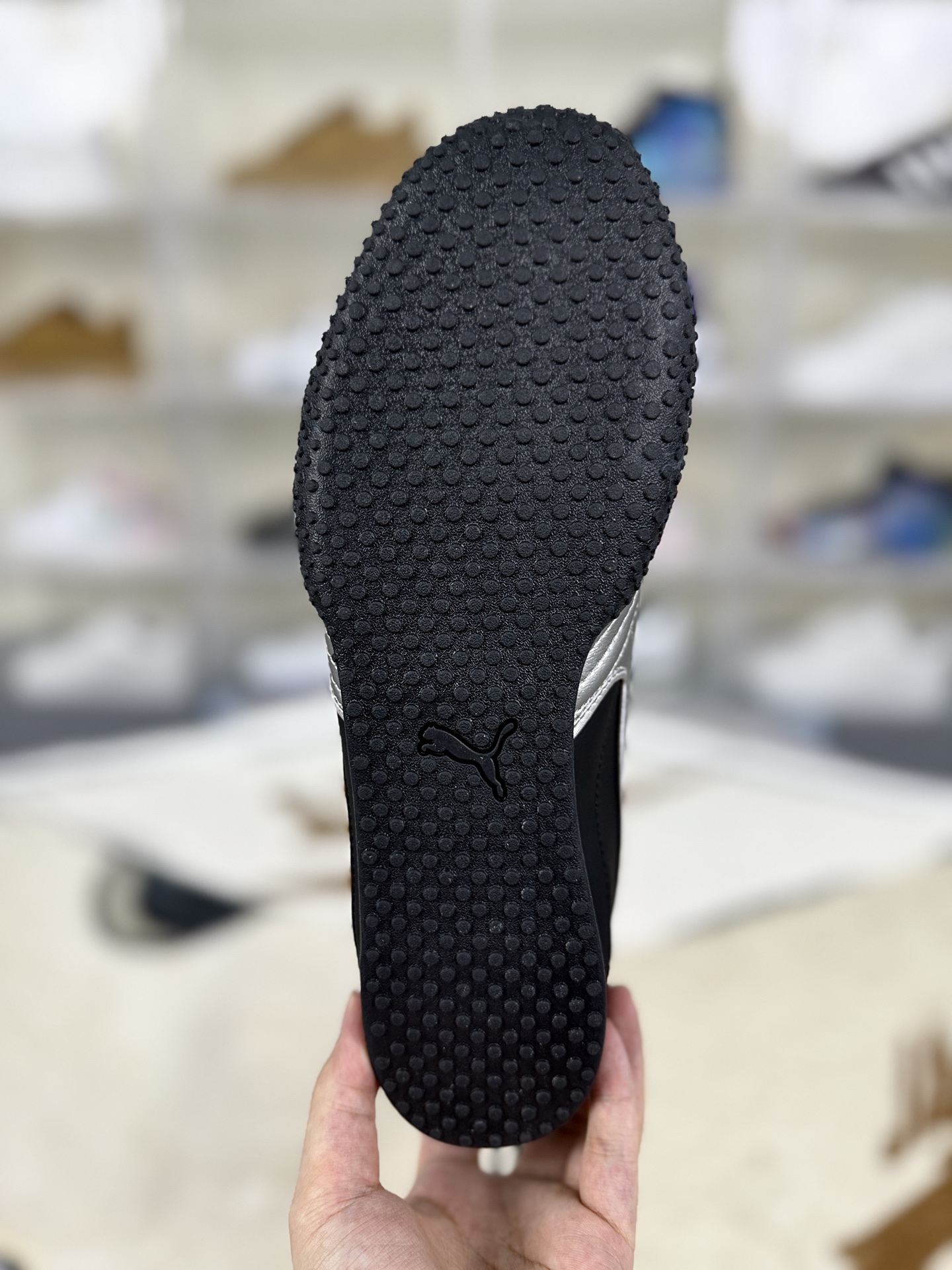 PUMA Bella V2 Leather Sneakers - Stylish, Comfortable, and Versatile Shoes 6 i1757270546821 2909 0 4