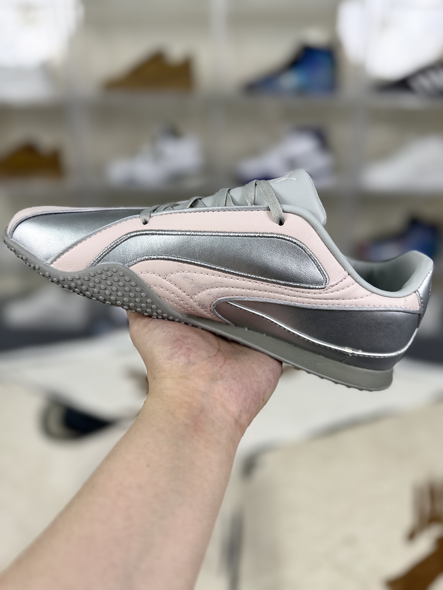PUMA Bella V2 Leather Silver Pink Low-Top Lifestyle Sneakers for Women 3 i1757356543502 5231 0 1