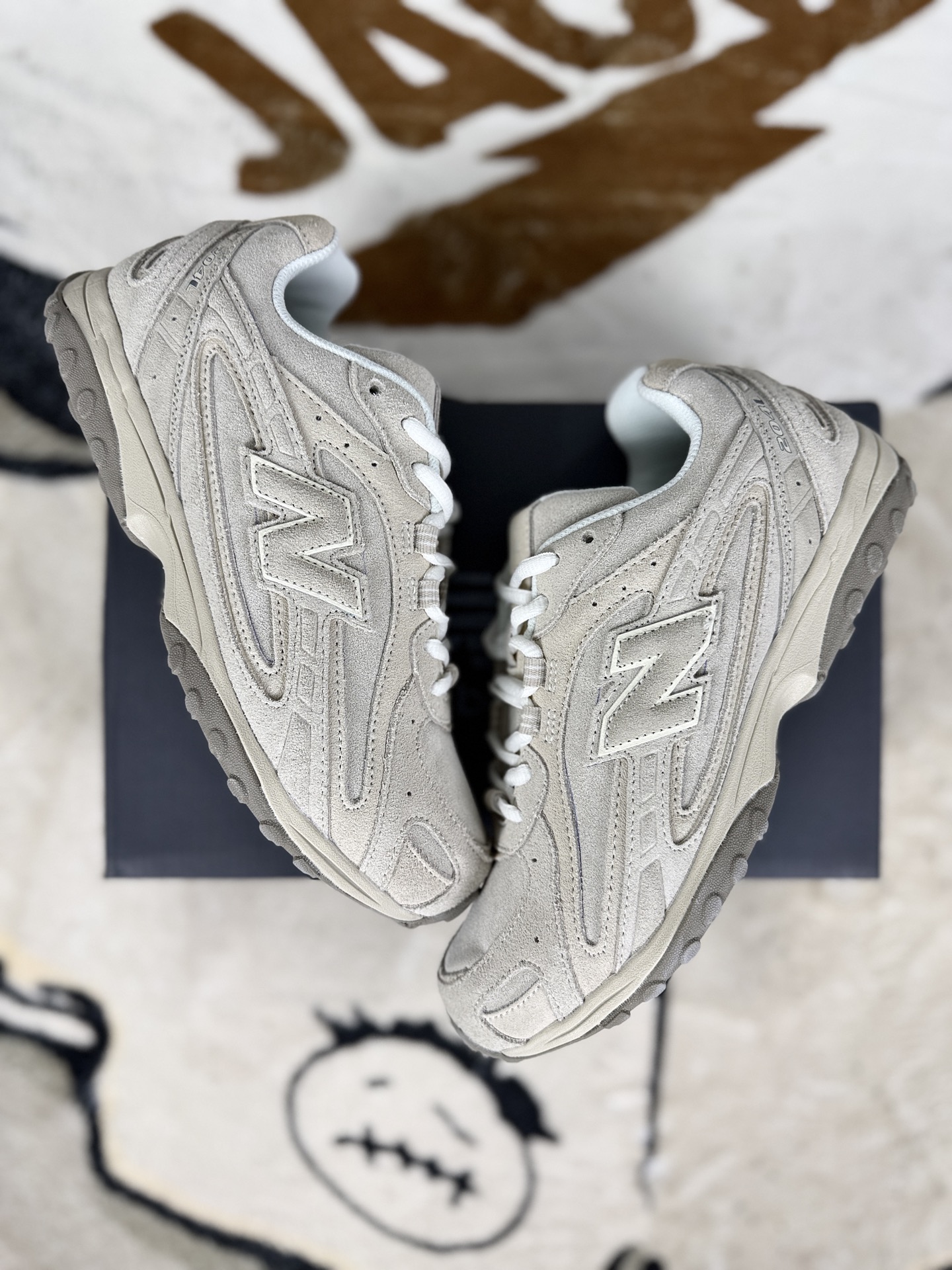 KITH x New Balance 204L: Versatile Comfort, Durable Low-Top Lifestyle Sneakers 6 i1757356620254 669 0 6