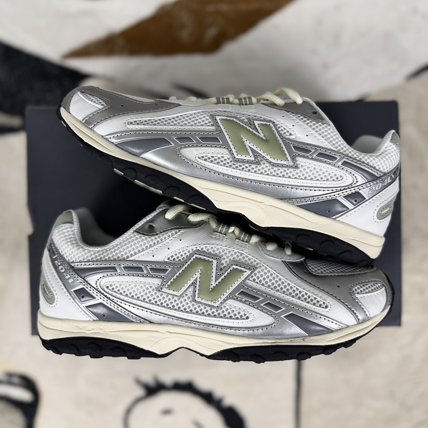 New Balance 204L Silver White Green Lifestyle Running Shoes - Fashion & Comfort 9 i1757357530522 8808 0 7