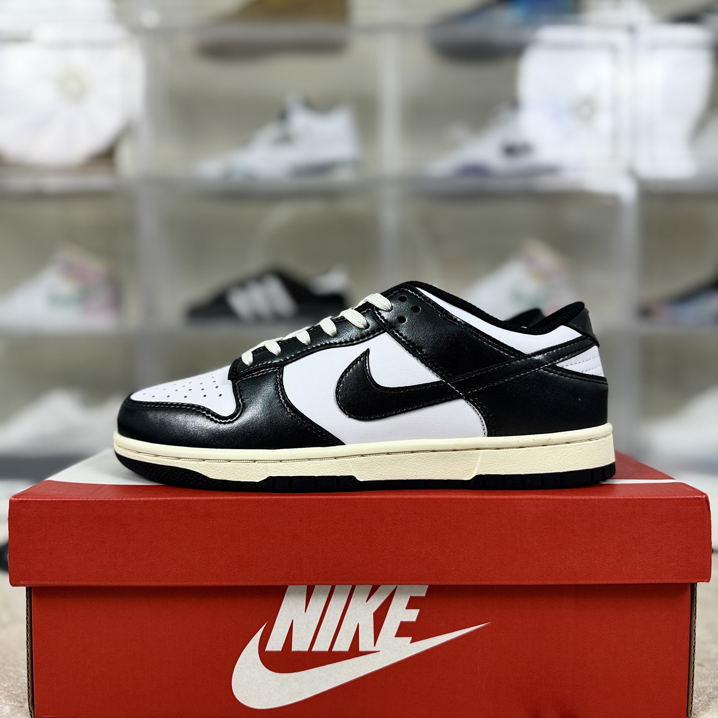 Nike Dunk Low PRM "Vintage Panda" - Premium Leather, Classic Style 9 i1757786122235 4541 0 8