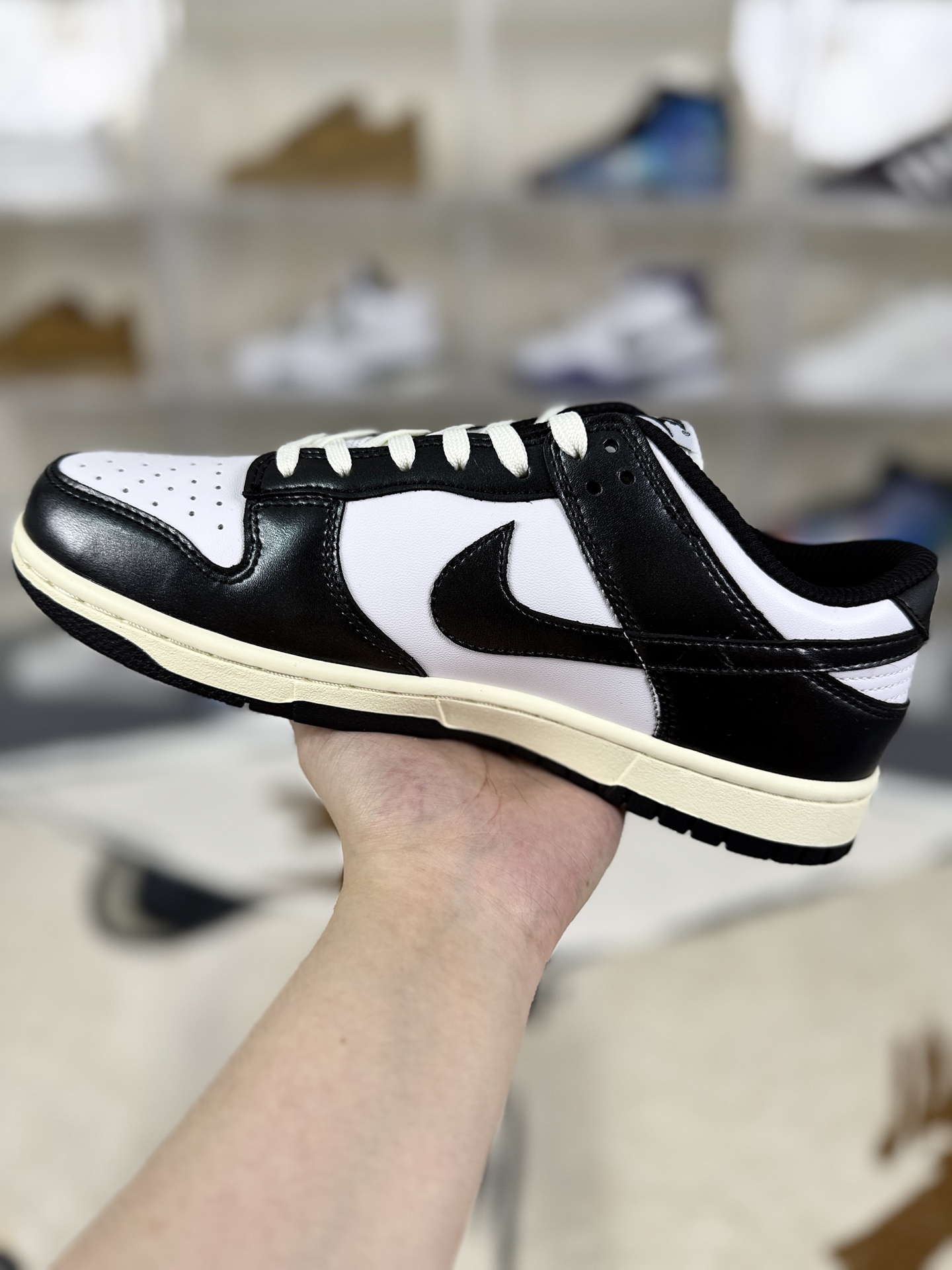 Nike Dunk Low PRM "Vintage Panda" - Premium Leather, Classic Style 2 i1757786124058 1444 0 1