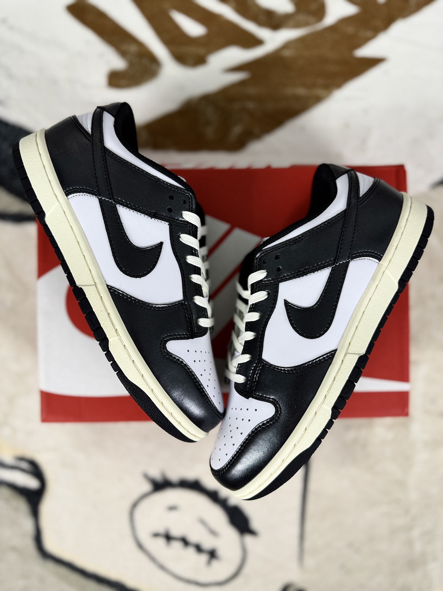 Nike Dunk Low PRM "Vintage Panda" - Premium Leather, Classic Style 5 i1757786124191 3376 0 6