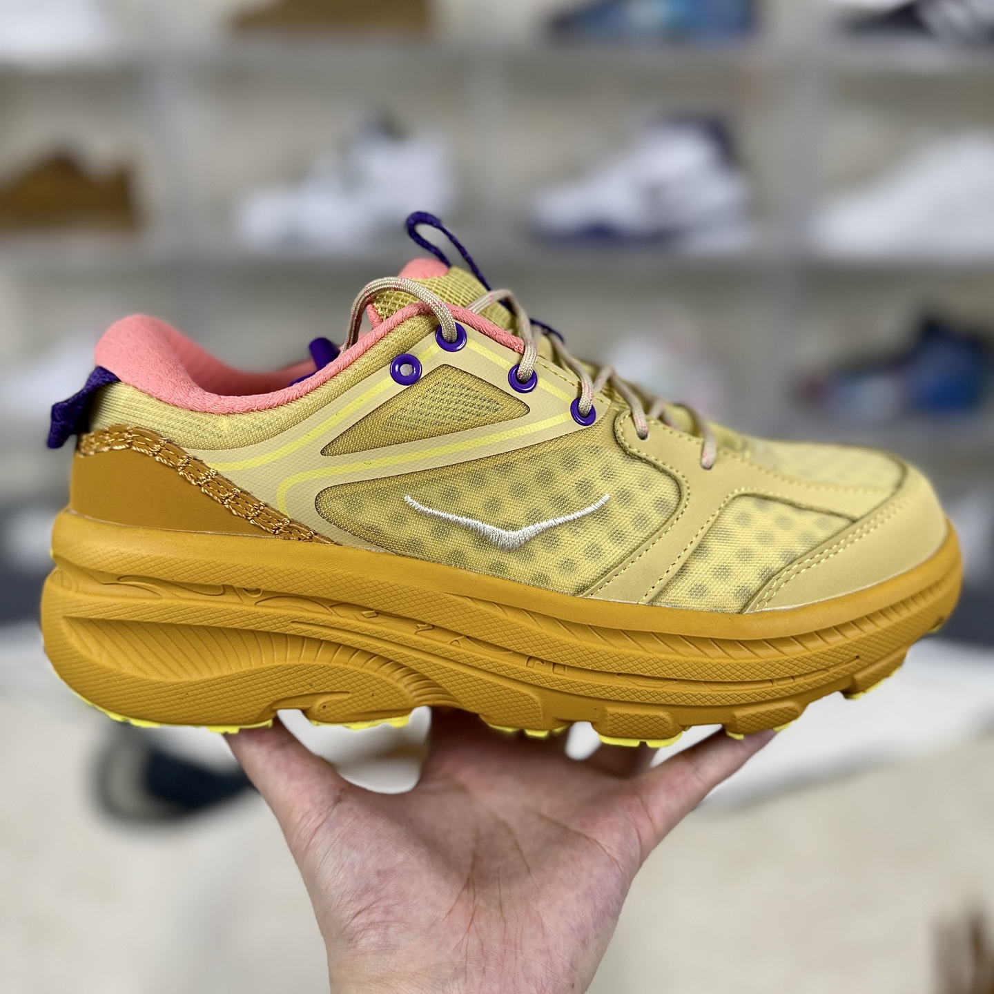 Hoka One One Bondi B 3 Flaxseed Varsity Yellow Running Shoes 8 i1757870325704 5321 0 5