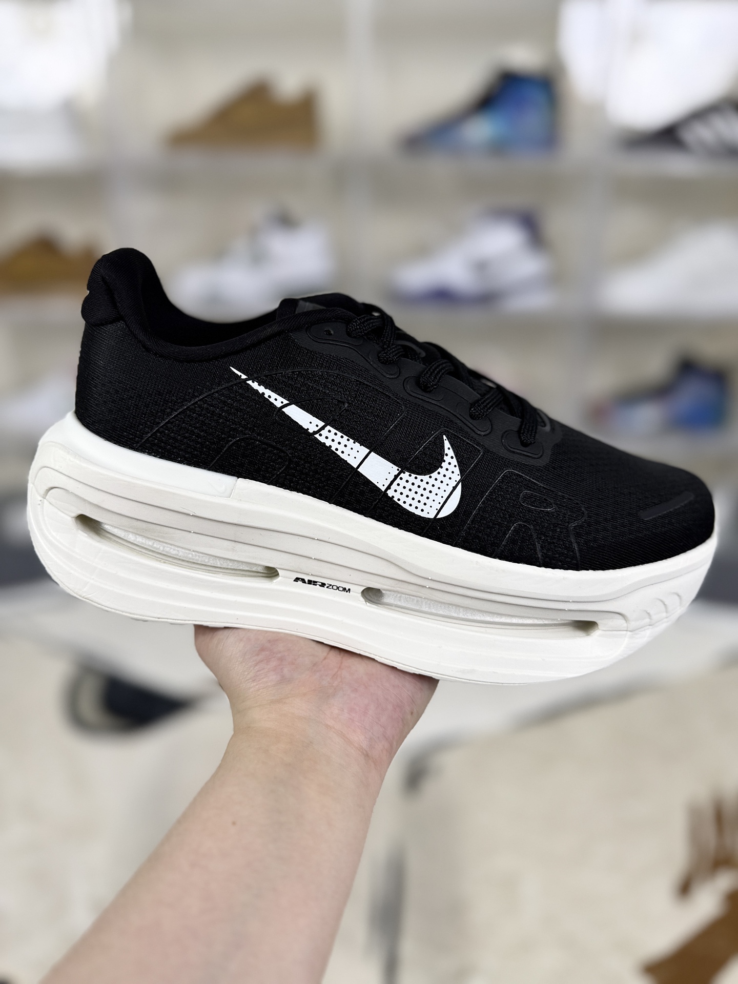 Nike Vomero Premium Running Shoes - Black & White, Comfortable and Durable 2 i1757960730461 9524 0 0