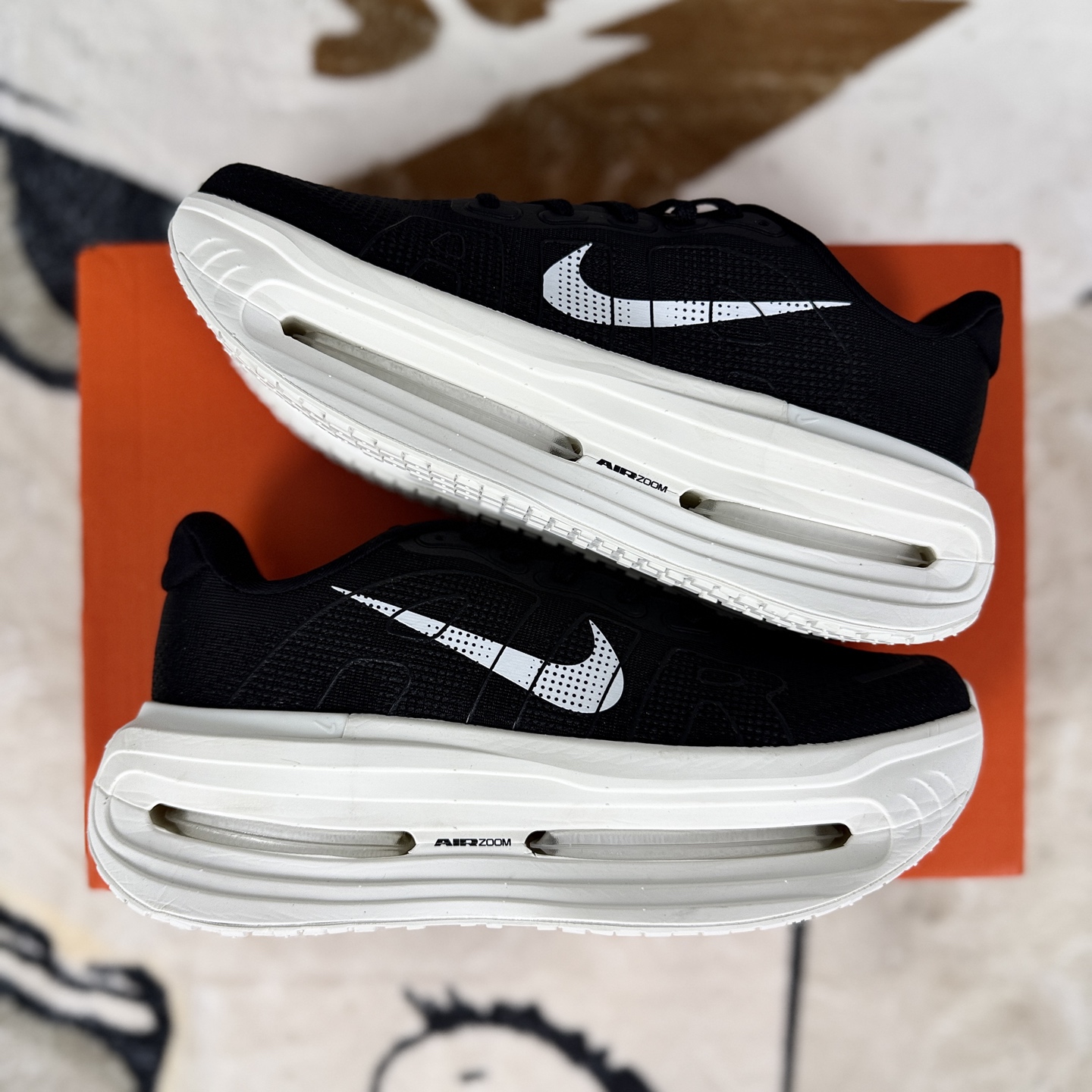 Nike Vomero Premium Running Shoes - Black & White, Comfortable and Durable 9 i1757960732059 9972 0 7