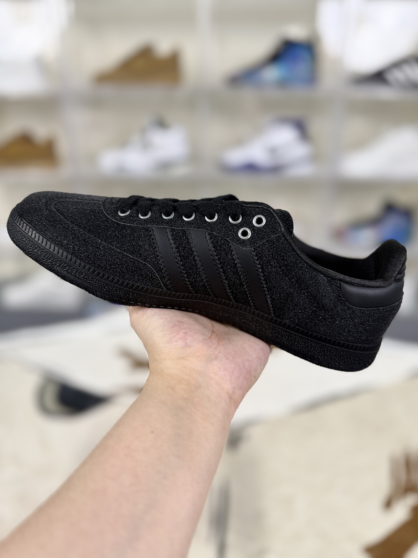 Adidas Originals Samba Shiny Pack Low-Top Sneakers - Unisex Comfort & Style 3 i1757960940585 8729 0 1