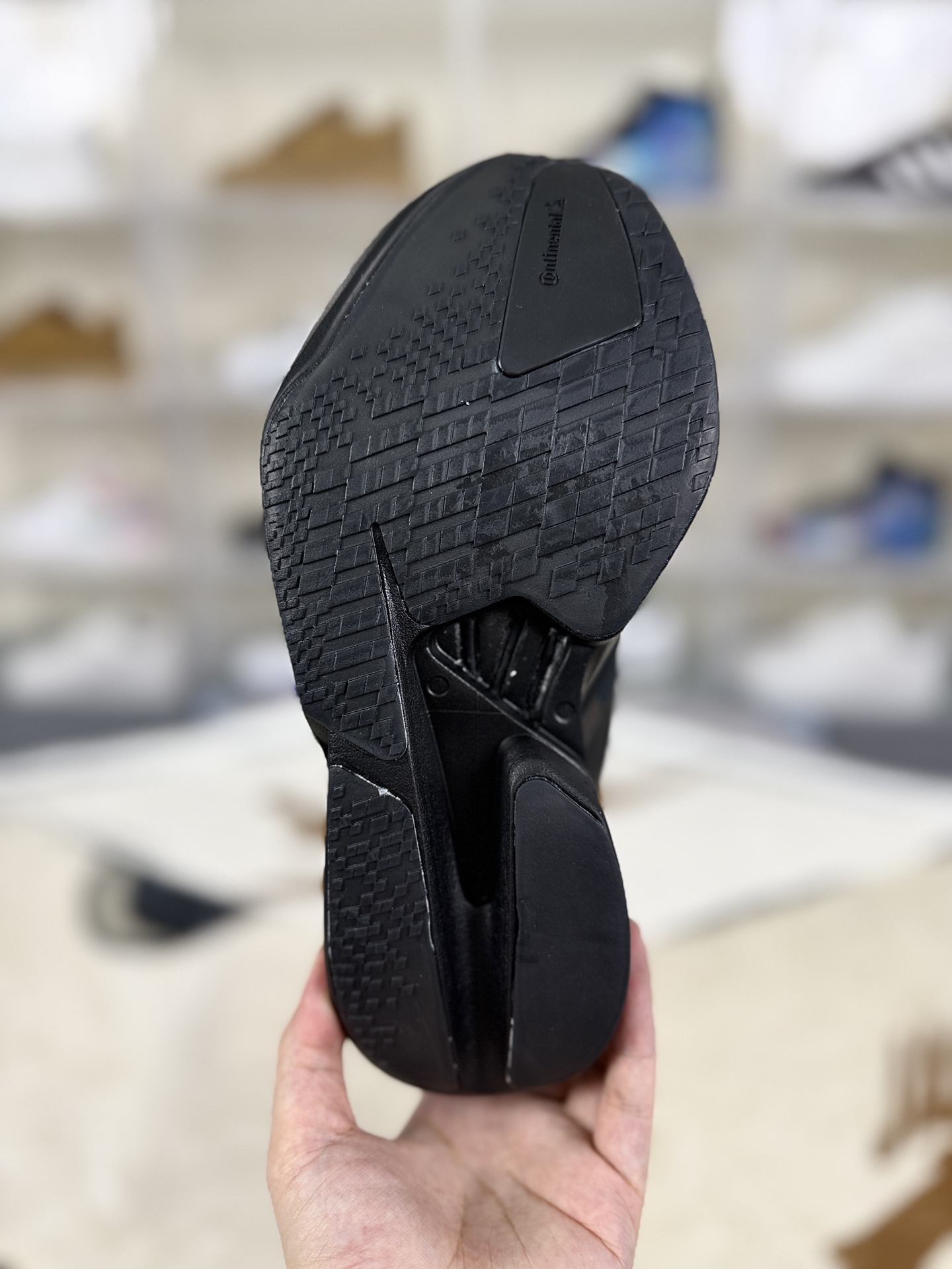 Y-3 x Adidas Adios Pro 4: Fashionable, Shock-Absorbing, Low-Top Sneakers 7 i1757960991565 7783 0 4