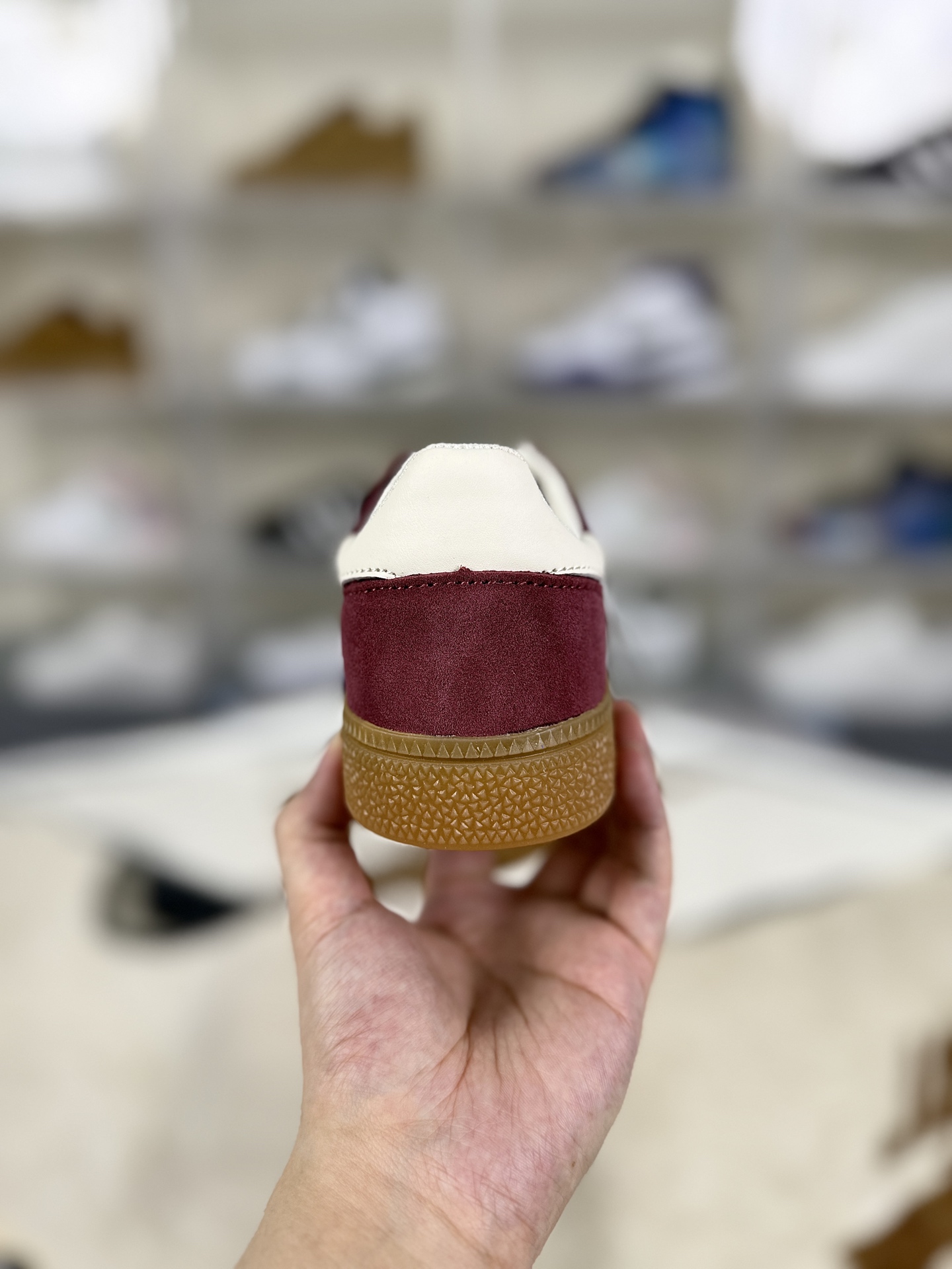 Adidas Originals Handball Spezial Wine Red Low-Top Sneakers Unisex (IG1978) 3 i1758391893045 9986 0 2