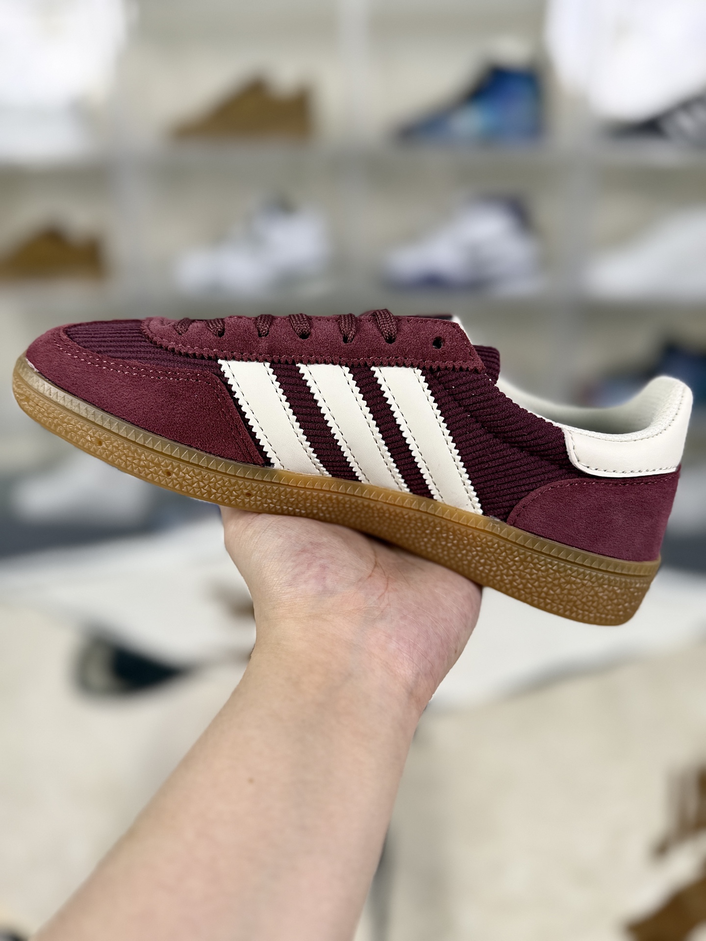 Adidas Originals Handball Spezial Wine Red Low-Top Sneakers Unisex (IG1978) 2 i1758391893080 6283 0 1