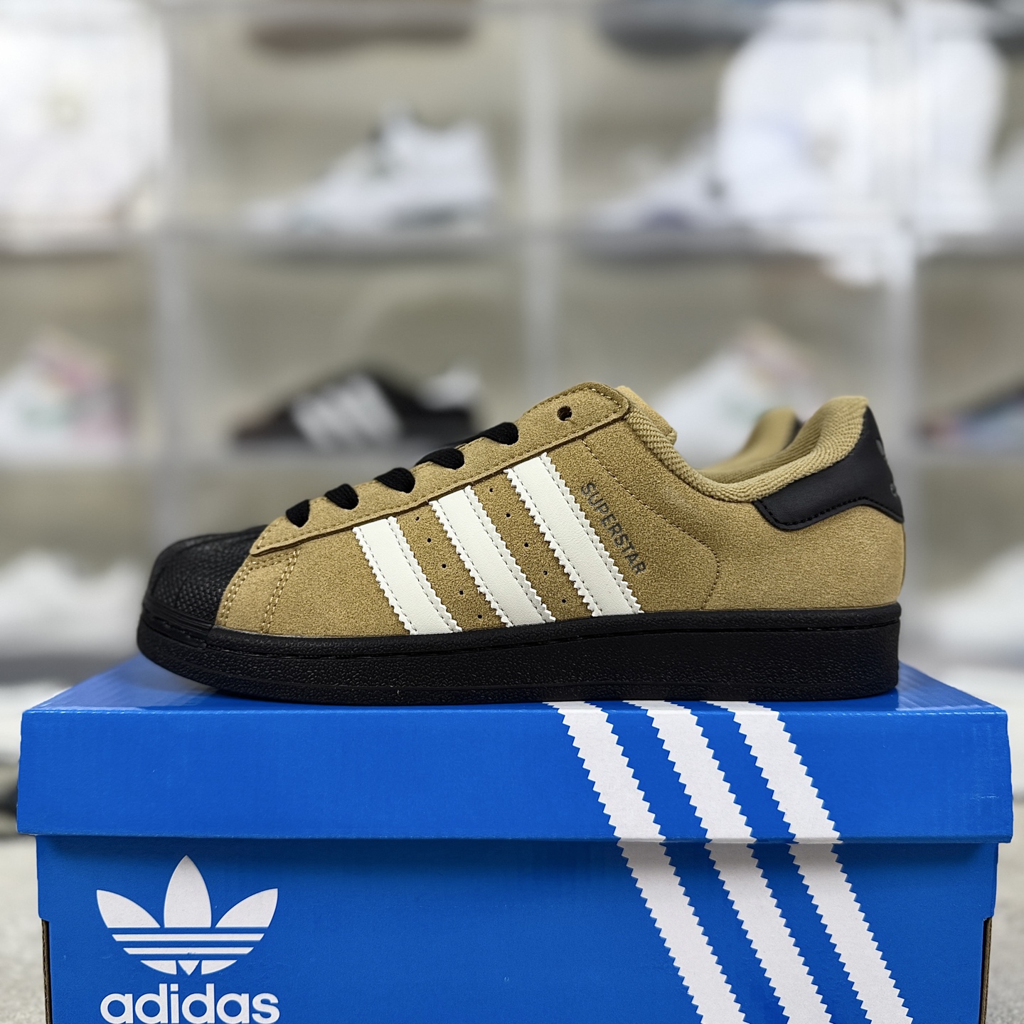 Adidas Originals Superstar Classic Unisex Sneakers - Brown, Versatile Style 9 i1758479506483 995 0 8