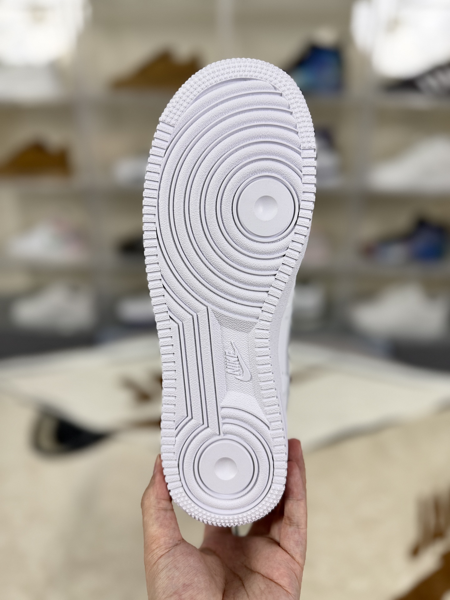 Nike Air Force 1 Low 07: Classic White Retro Sneakers for Men & Women 7 i1758740367613 4376 0 4