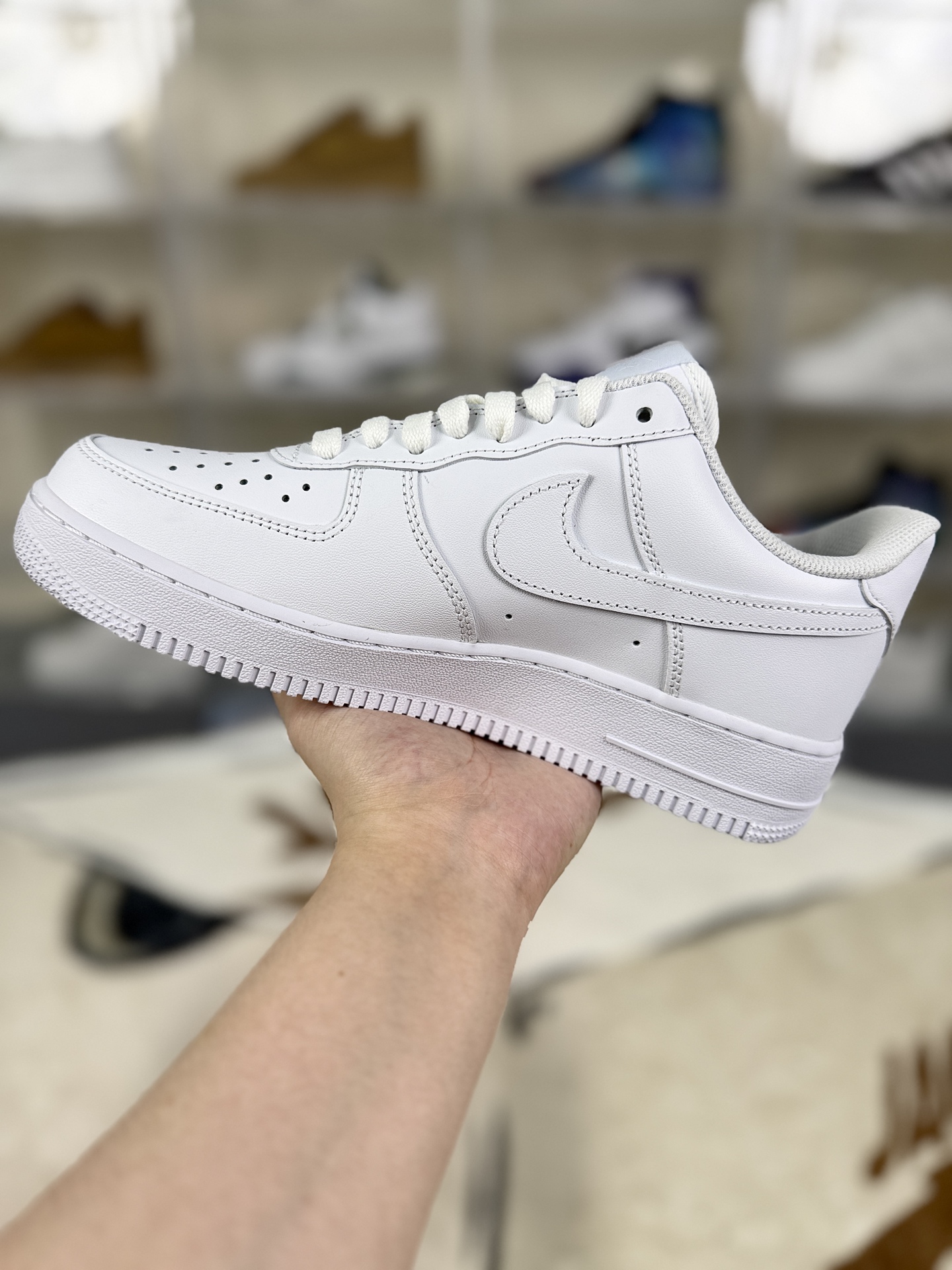 Nike Air Force 1 Low 07: Classic White Retro Sneakers for Men & Women 3 i1758740367669 7858 0 1